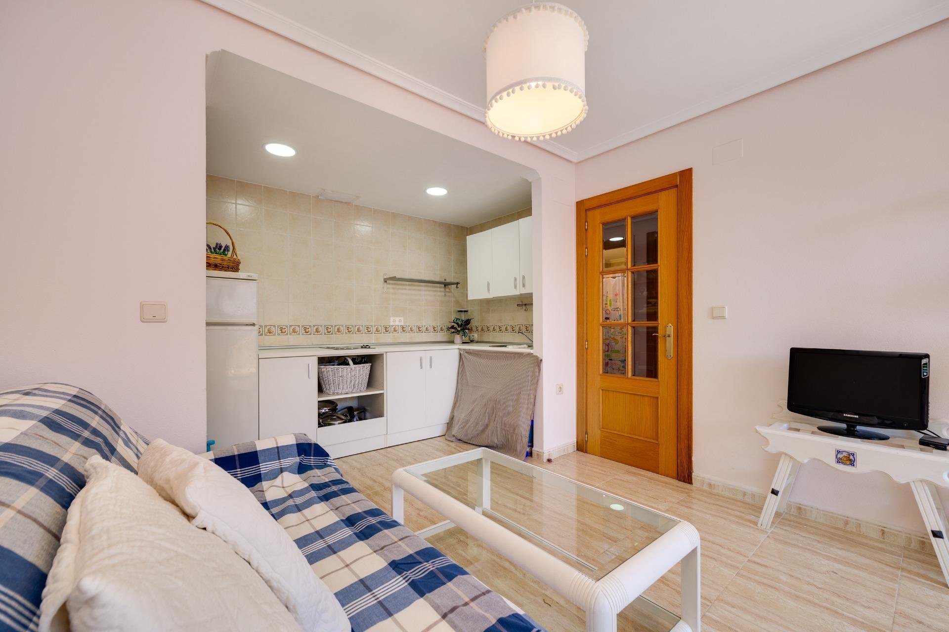 Revânzare - Mansardă -
Torrevieja - Centro