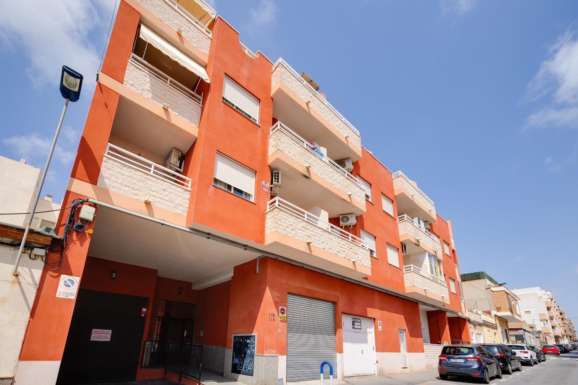 Revânzare - Mansardă -
Torrevieja - Centro