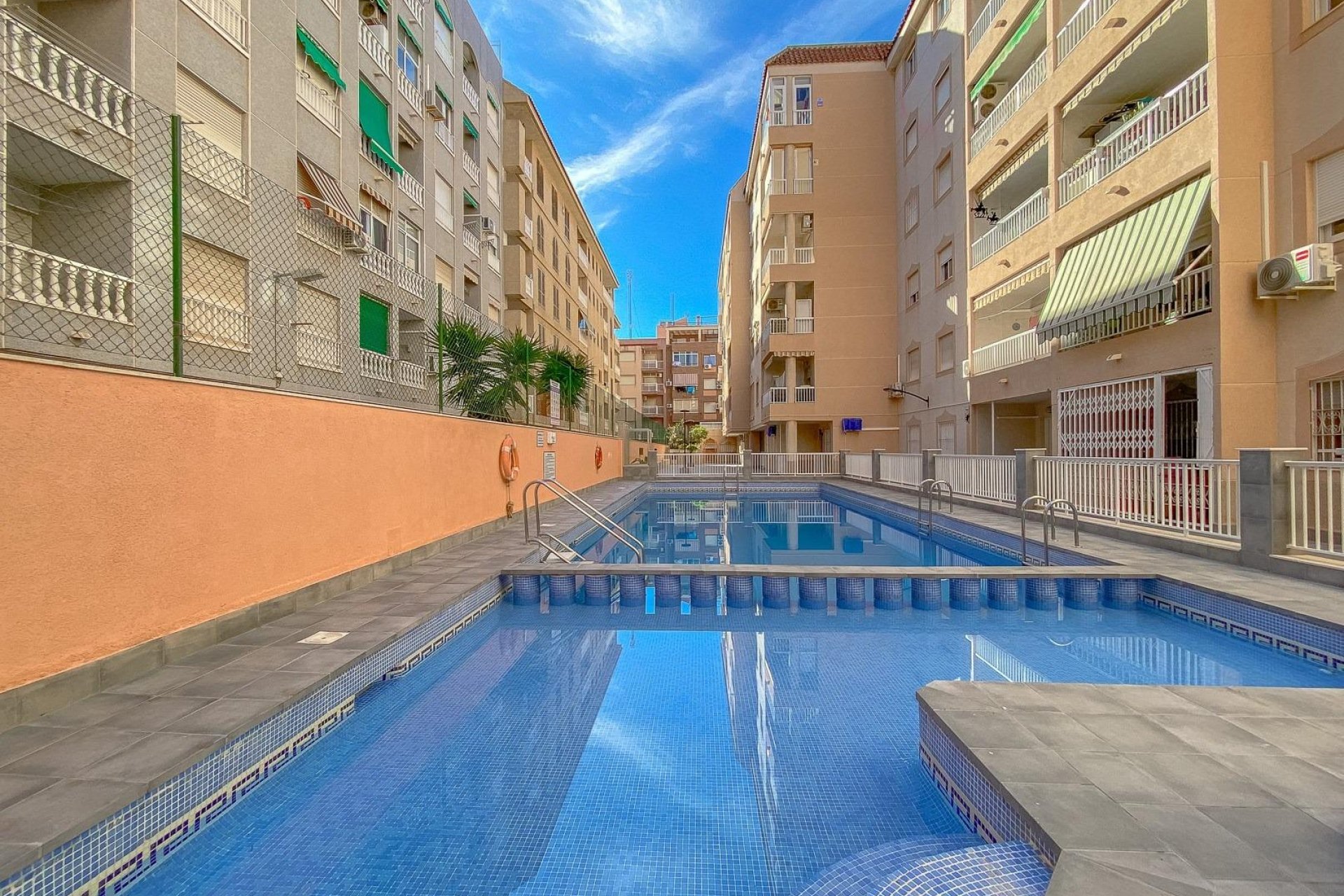 Revânzare - Mansardă -
Torrevieja - El Acequión - Los Náufragos