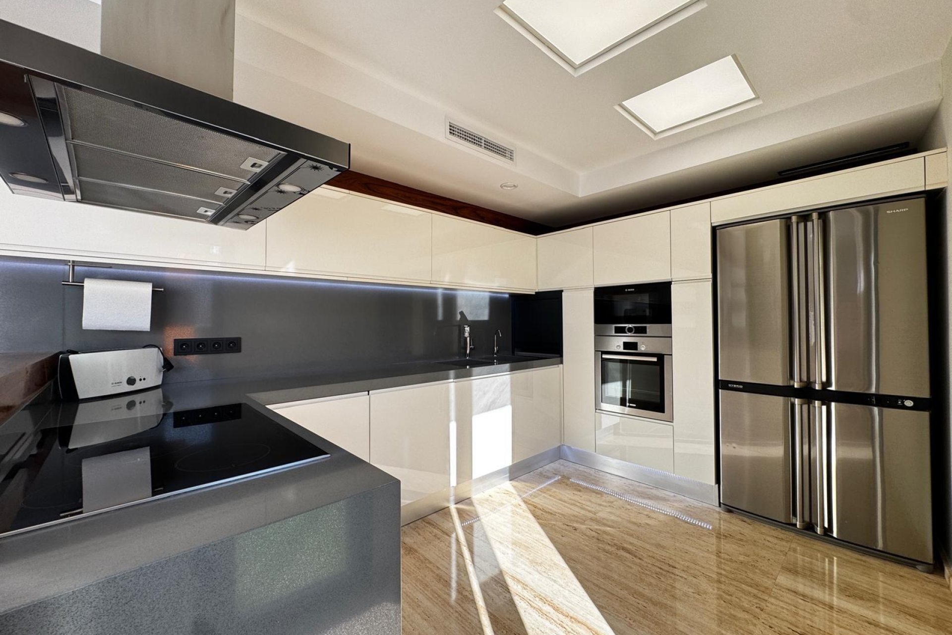 Revânzare - Mansardă -
Torrevieja - Estacion De Autobuses