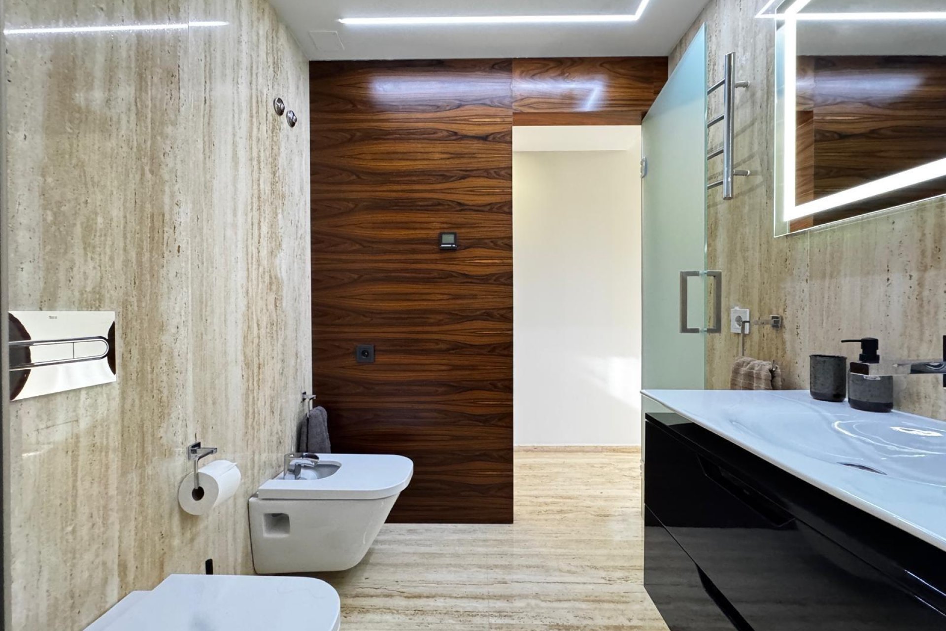 Revânzare - Mansardă -
Torrevieja - Estacion De Autobuses