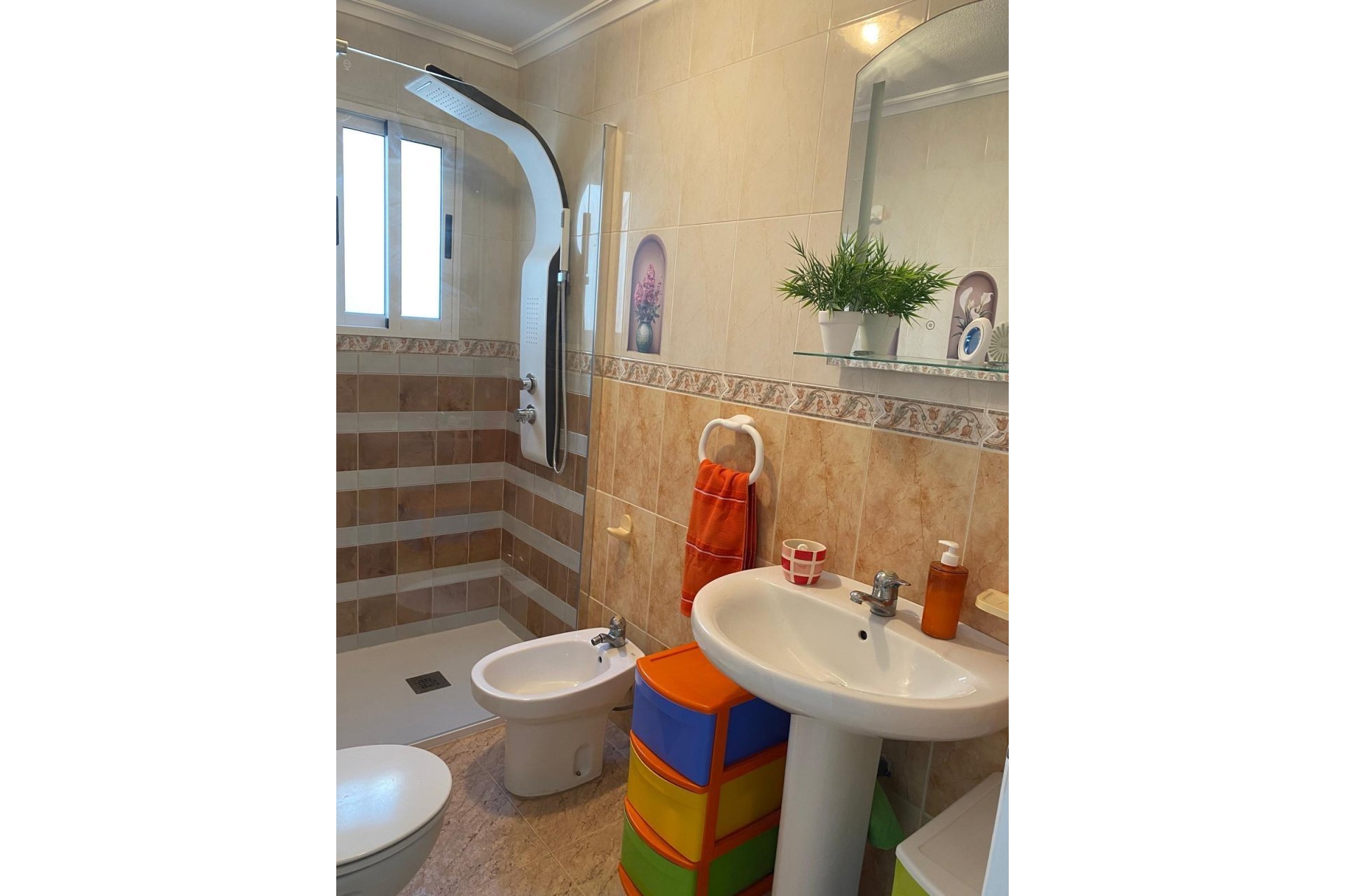 Revânzare - Mansardă -
Torrevieja - Estacion De Autobuses