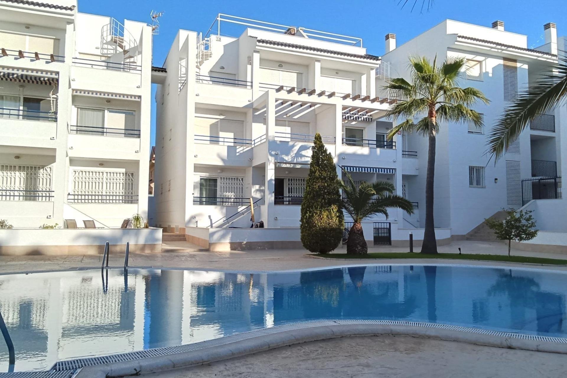 Revânzare - Mansardă -
Torrevieja - La Veleta