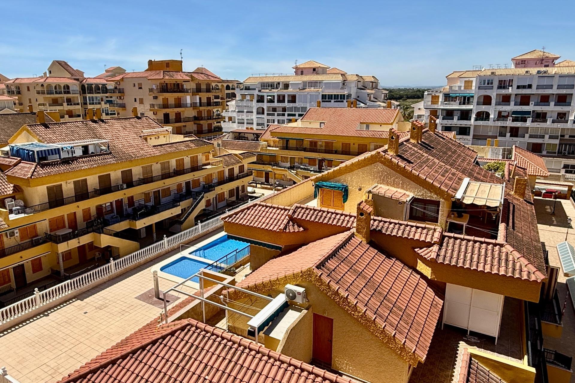 Revânzare - Mansardă -
Torrevieja - Los Europeos