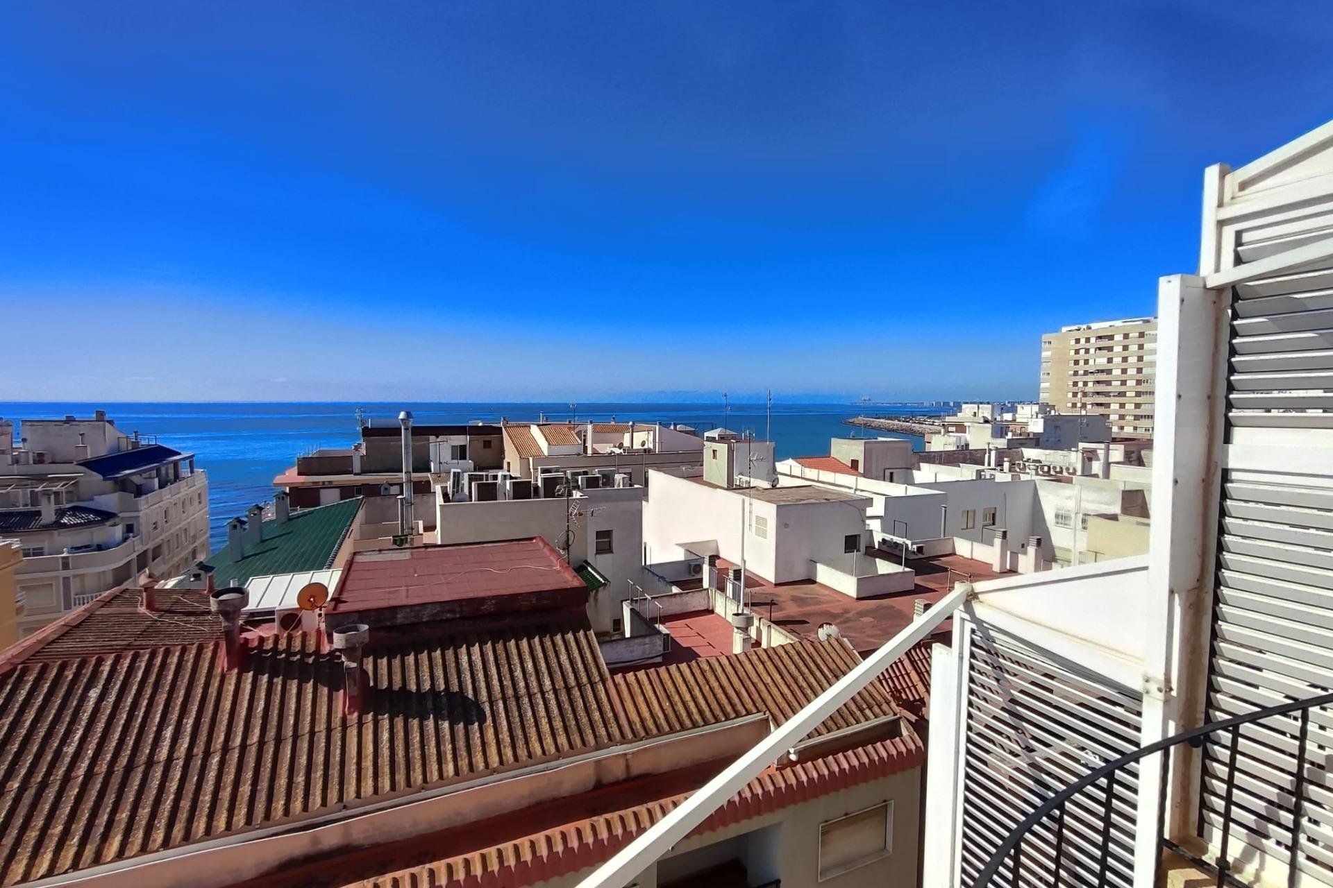 Revânzare - Mansardă -
Torrevieja - Paseo Maritimo
