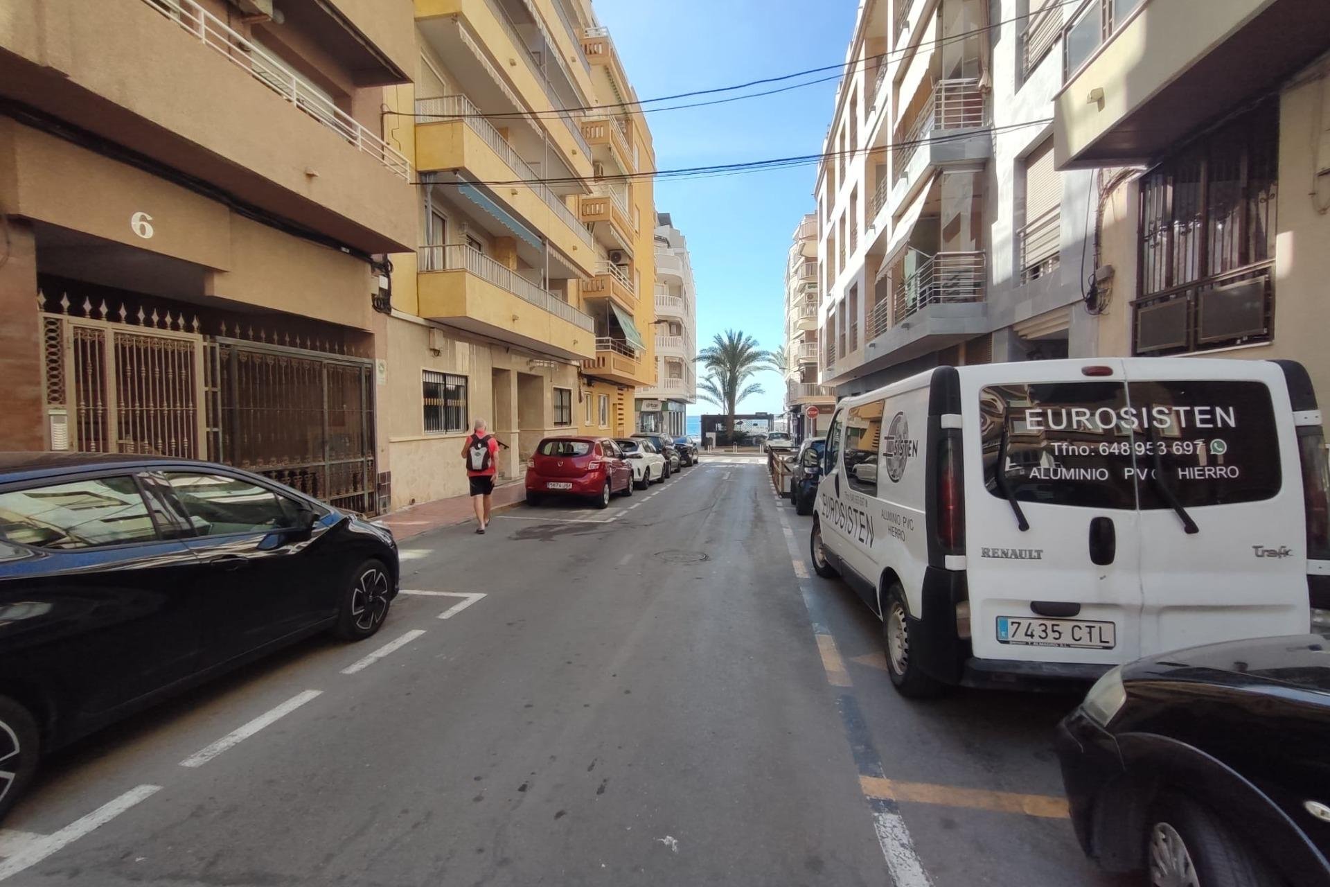 Revânzare - Mansardă -
Torrevieja - Paseo Maritimo