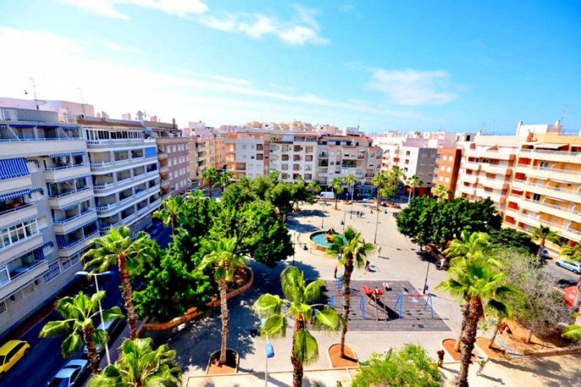 Revânzare - Mansardă -
Torrevieja - Playa del Cura