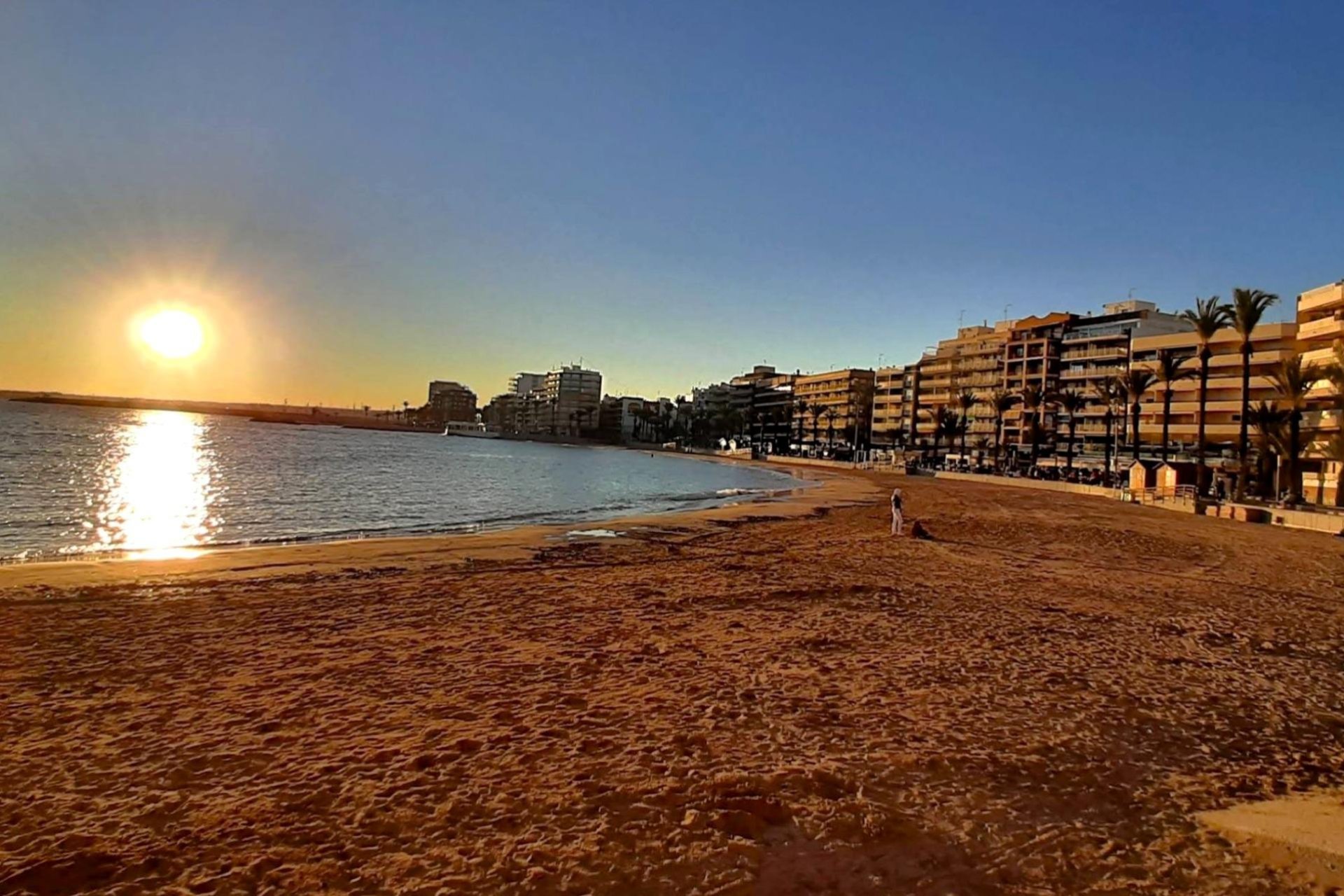 Revânzare - Mansardă -
Torrevieja - Playa del Cura