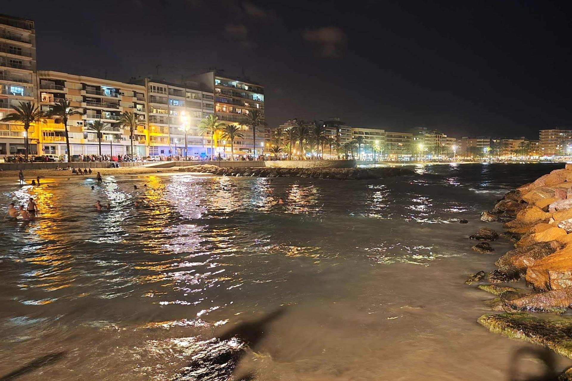 Revânzare - Mansardă -
Torrevieja - Playa del Cura