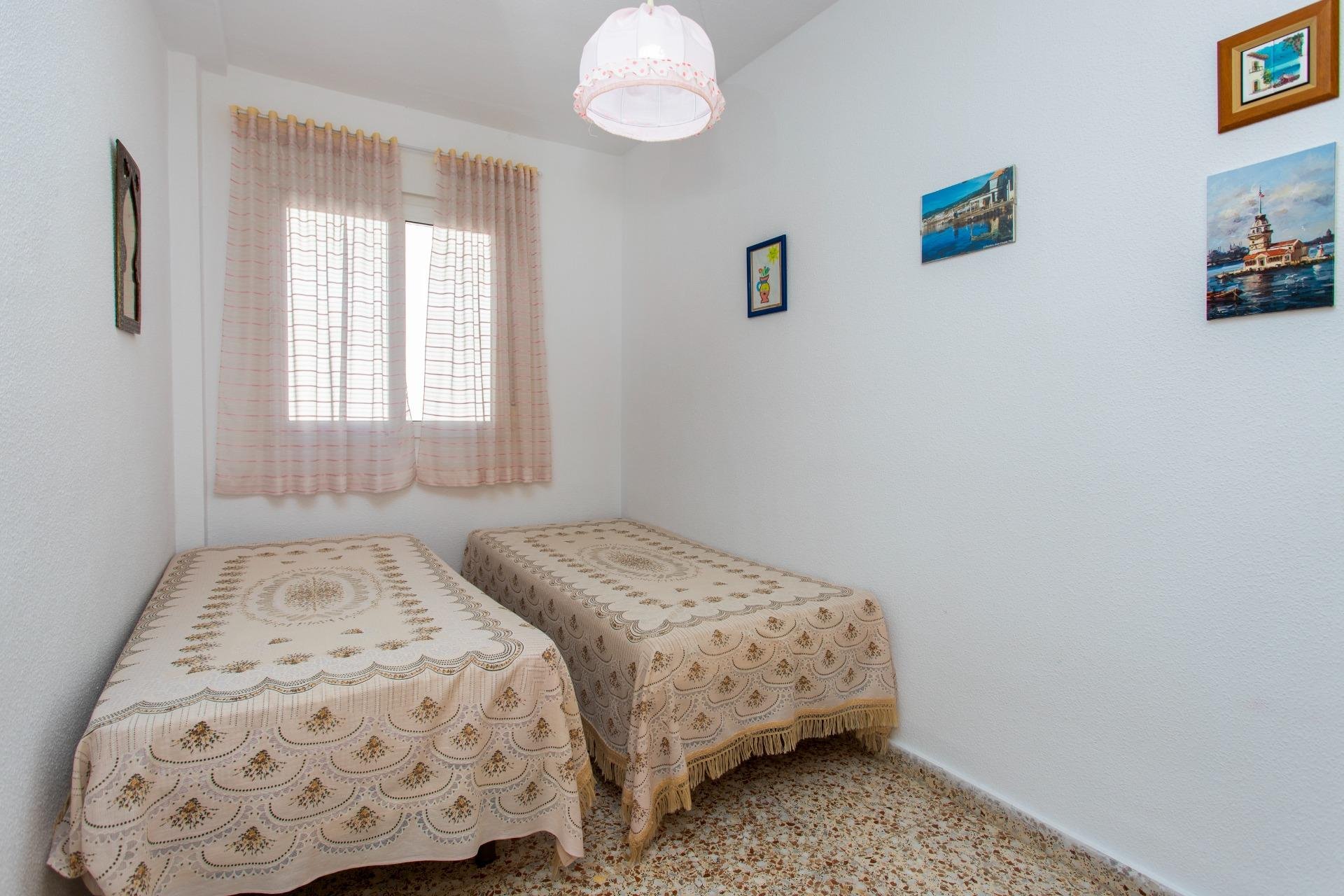 Revânzare - Mansardă -
Torrevieja - Playa del Cura
