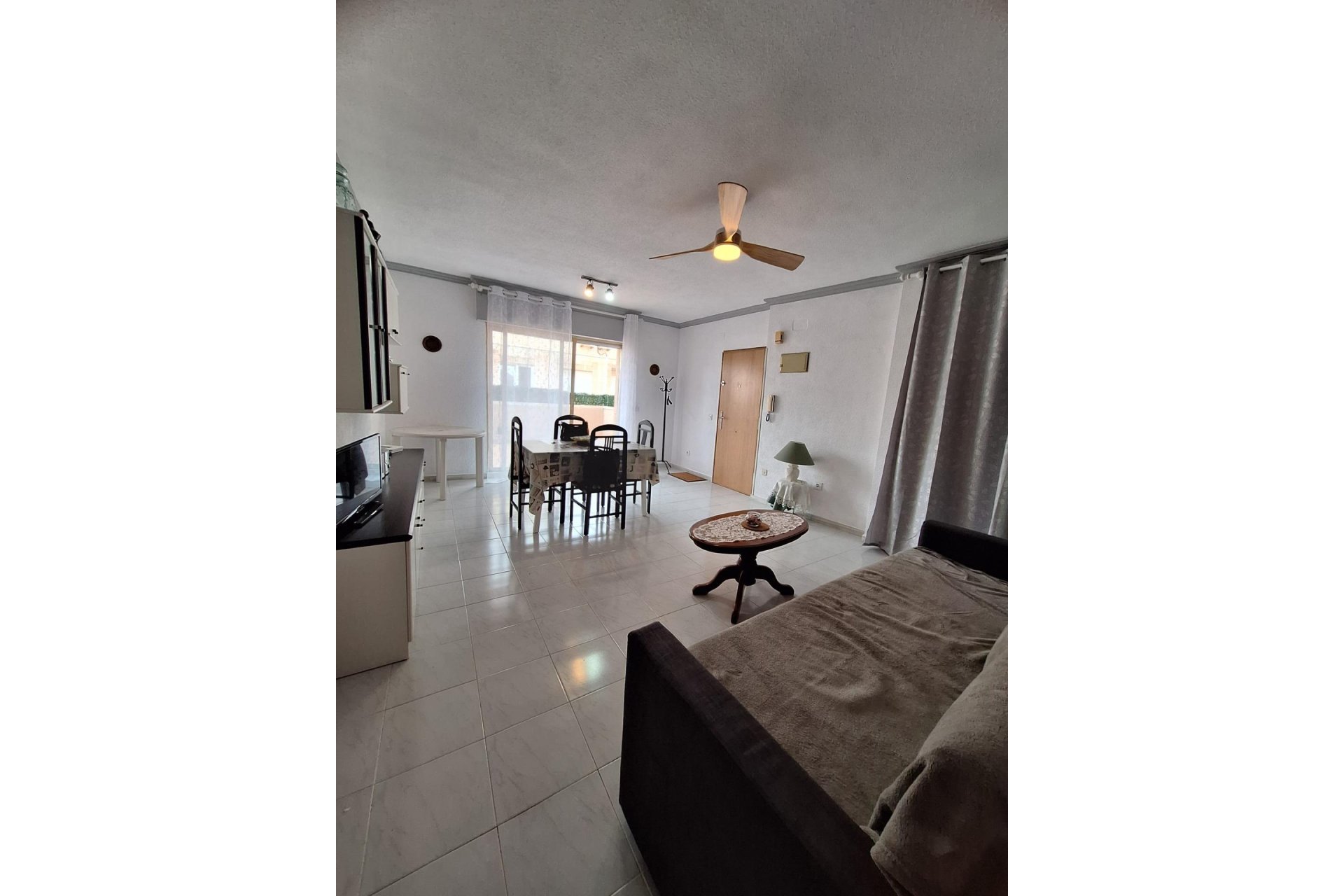 Revânzare - Mansardă -
Torrevieja - Playa del Cura