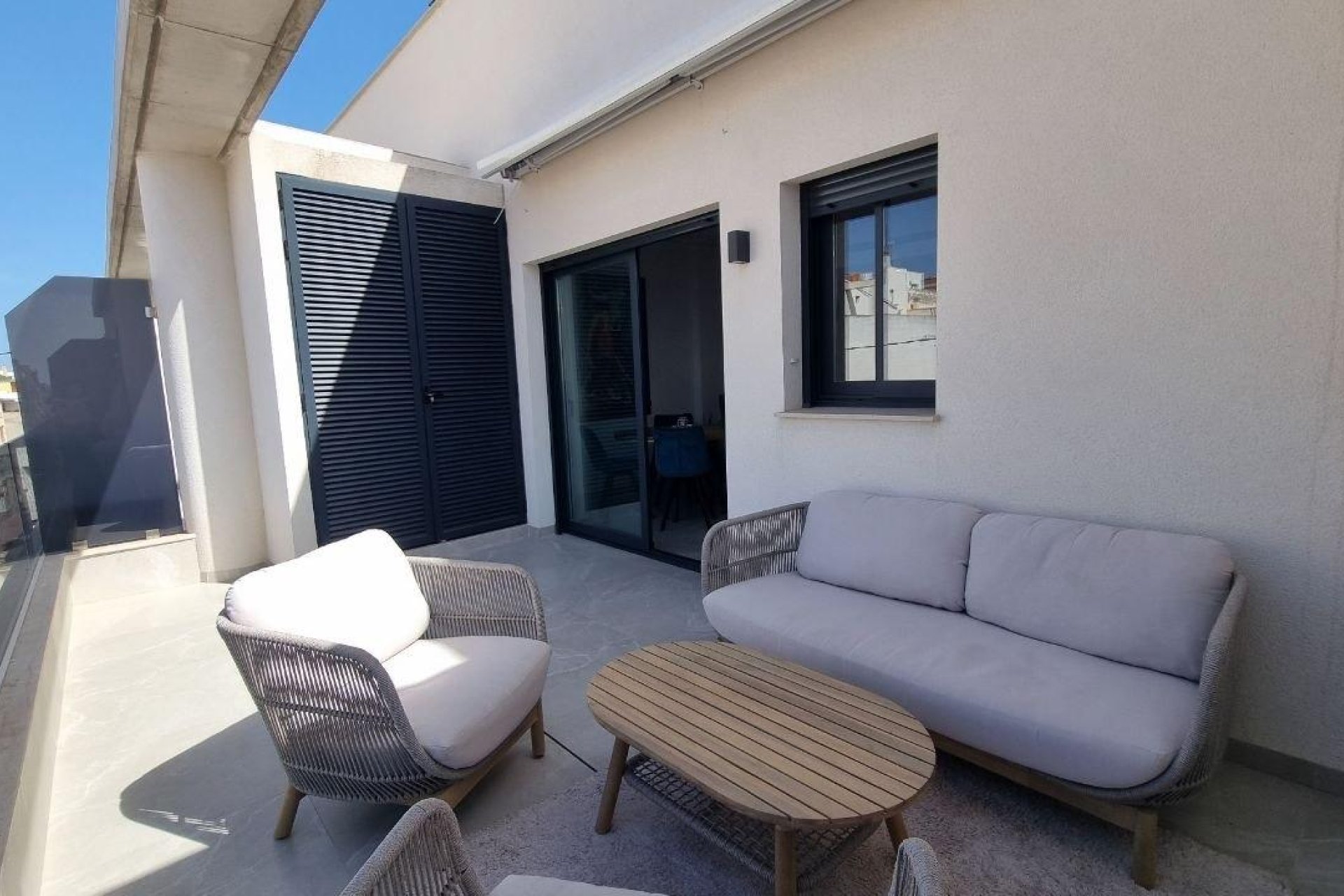 Revânzare - Mansardă -
Torrevieja - Playa del Cura