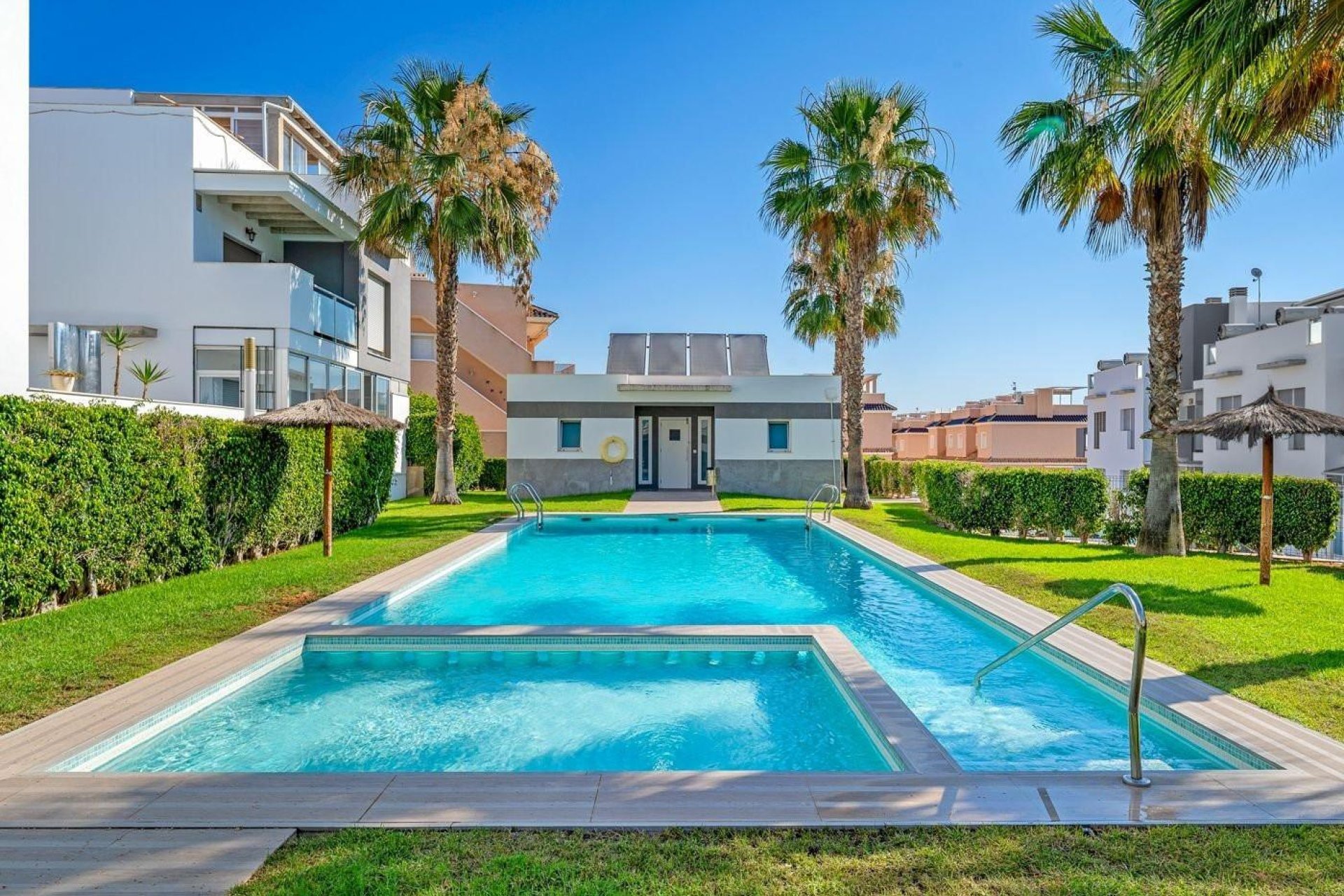 Revânzare - Mansardă -
Torrevieja - Punta Prima