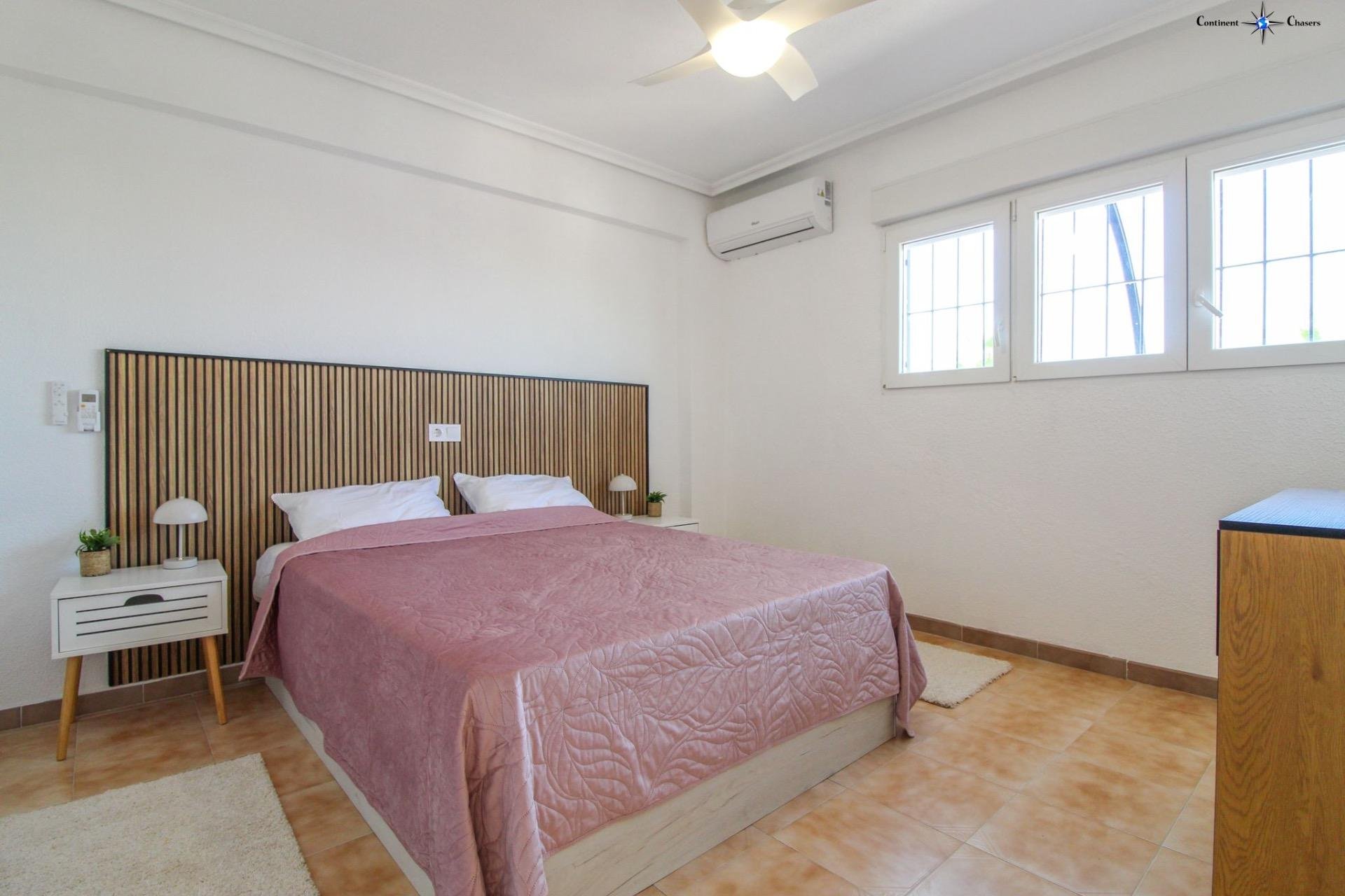 Revânzare - Mansardă -
Torrevieja - Punta Prima