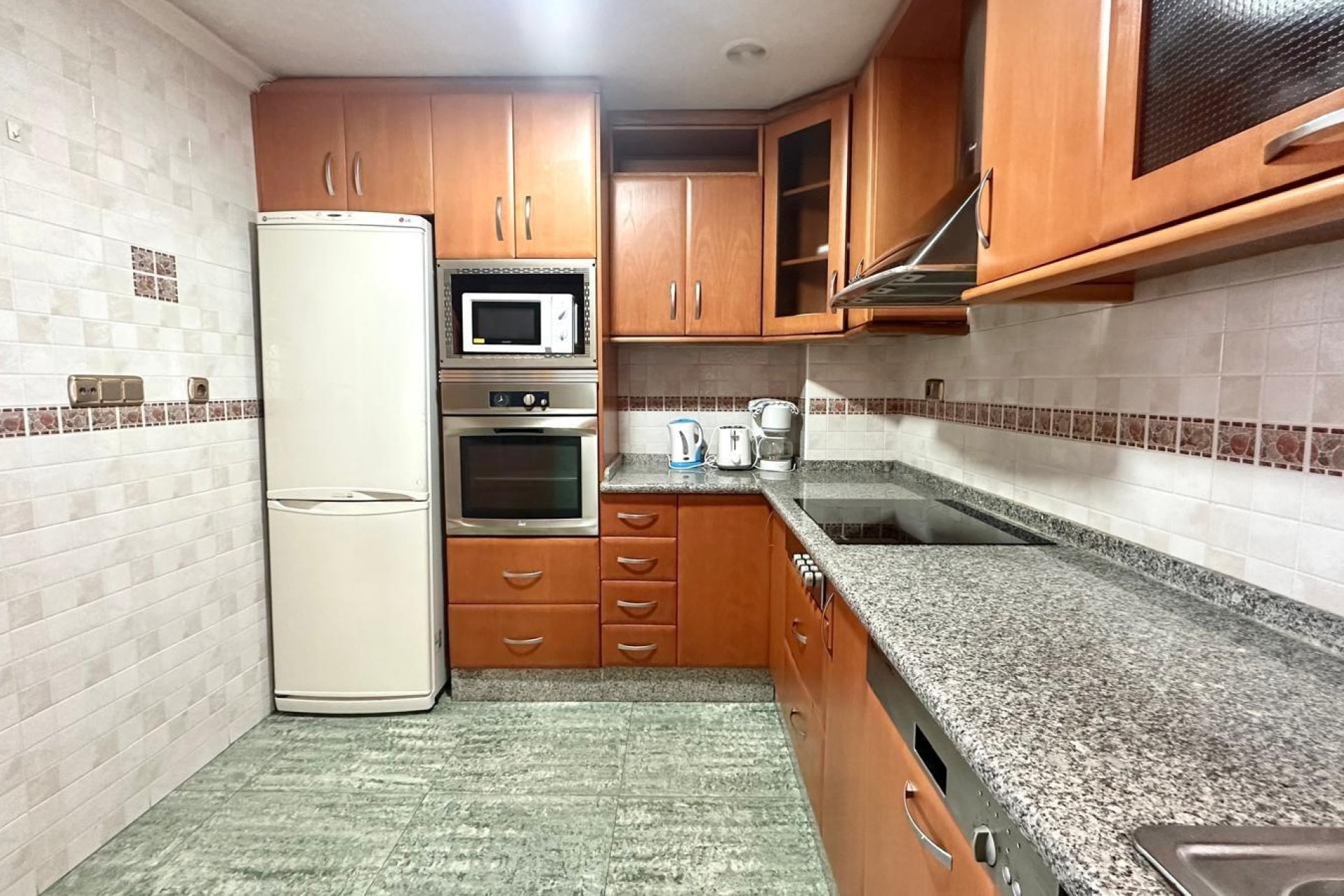 Revânzare - Mansardă -
Torrevieja