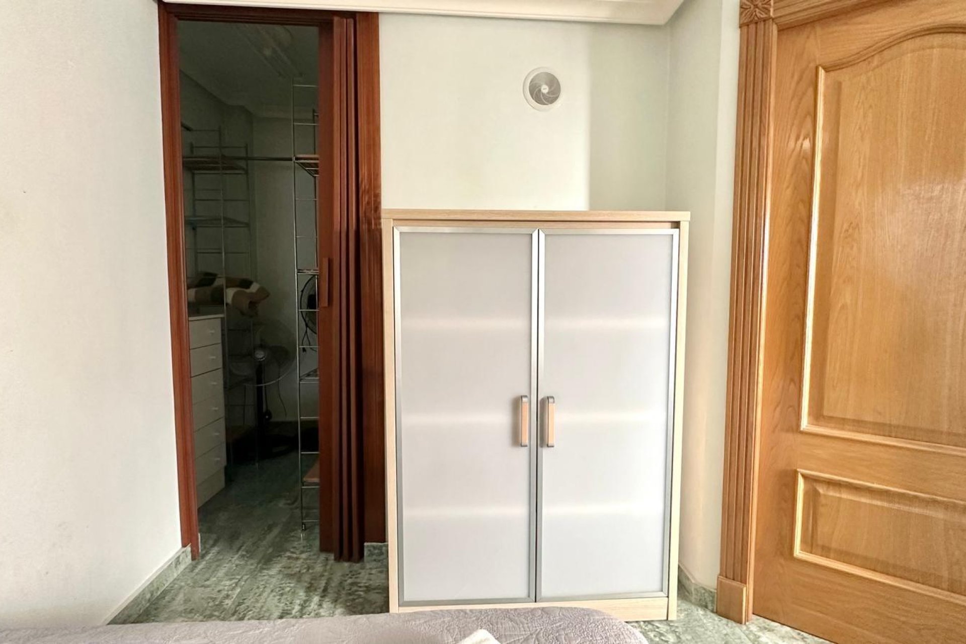 Revânzare - Mansardă -
Torrevieja