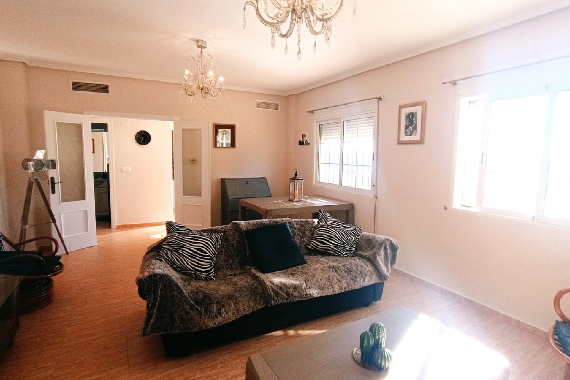 Revânzare - Vilă -
Avileses - Inland