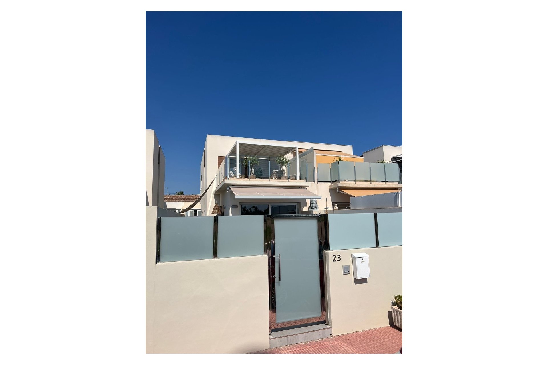 Revânzare - Vilă -
Daya Nueva - Costa Blanca