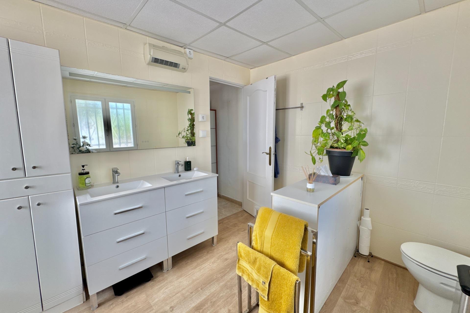 Revânzare - Vilă -
Dolores - Comunidad Valenciana