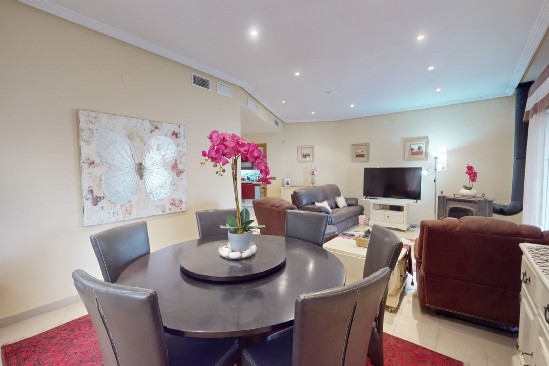 Revânzare - Vilă -
Dolores de Pacheco - Inland