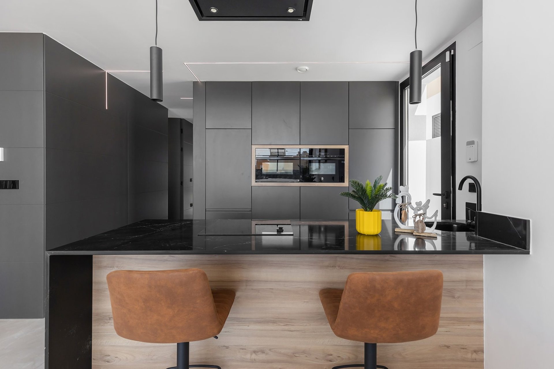 Revânzare - Vilă -
El Chaparral - Inland