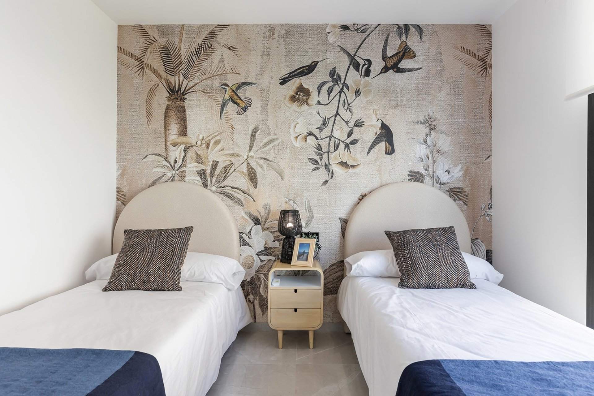 Revânzare - Vilă -
El Chaparral - Inland