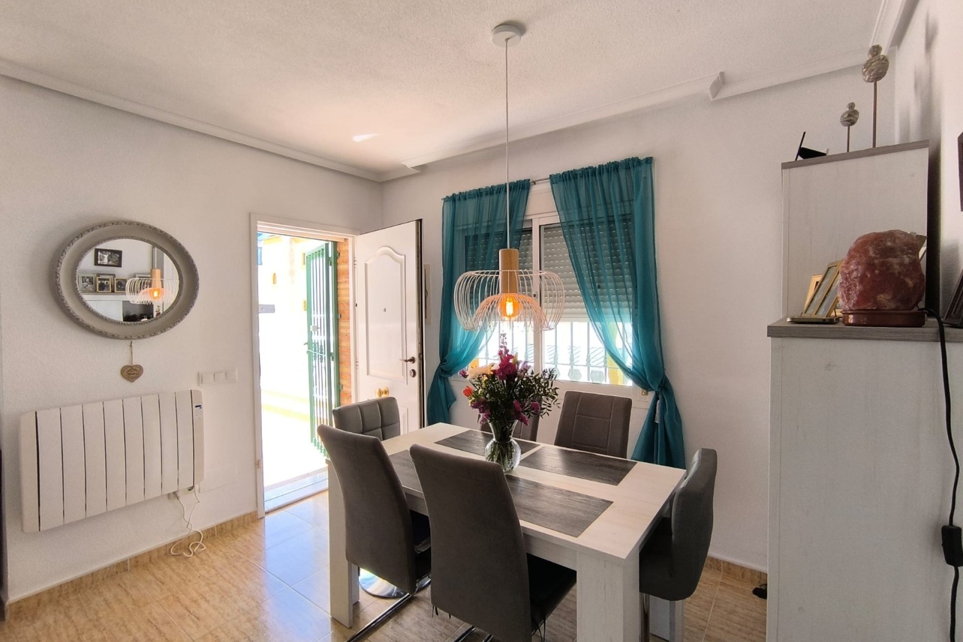 Revânzare - Vilă -
El Raso - Costa Blanca