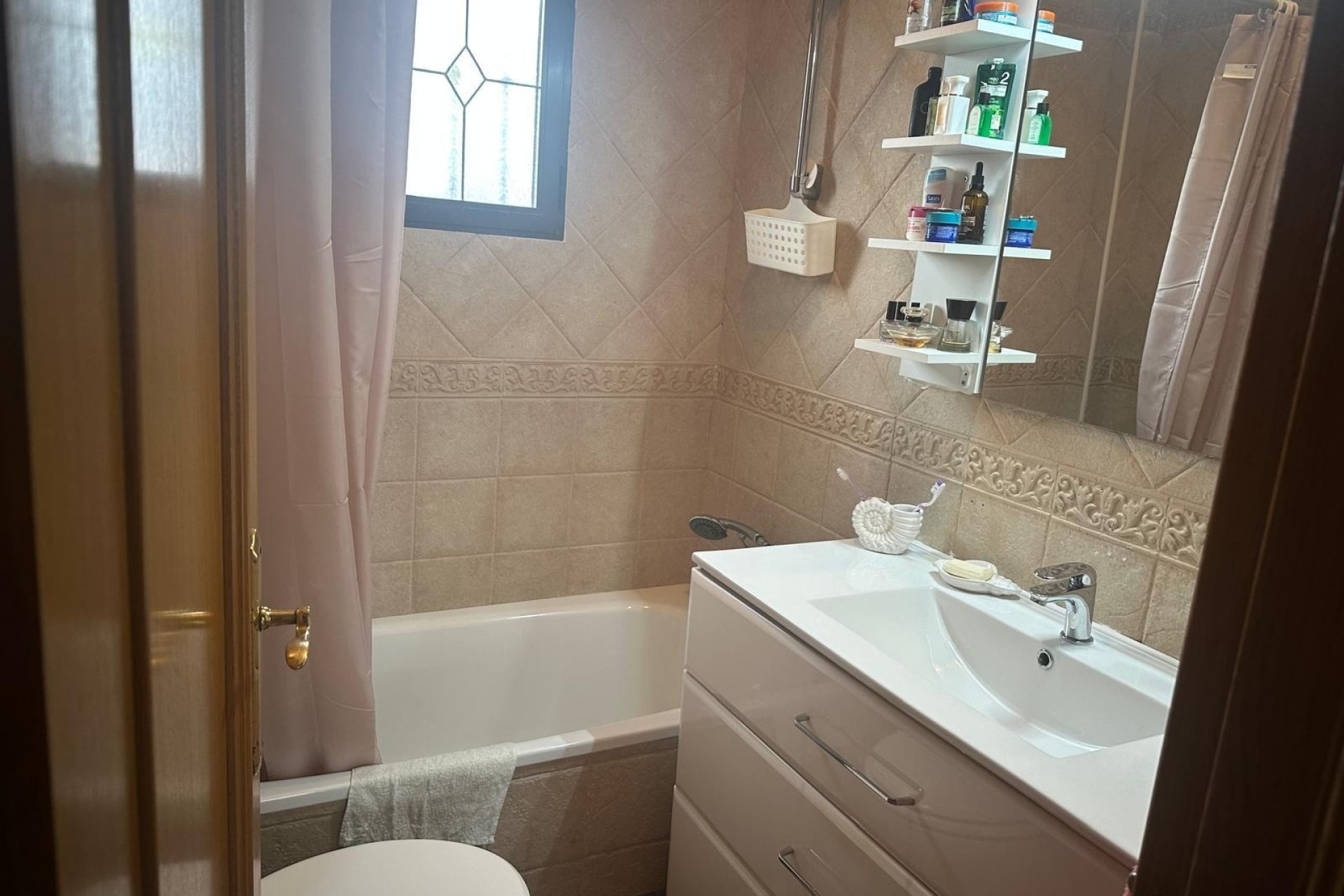 Revânzare - Vilă -
Hondón de las Nieves - Inland