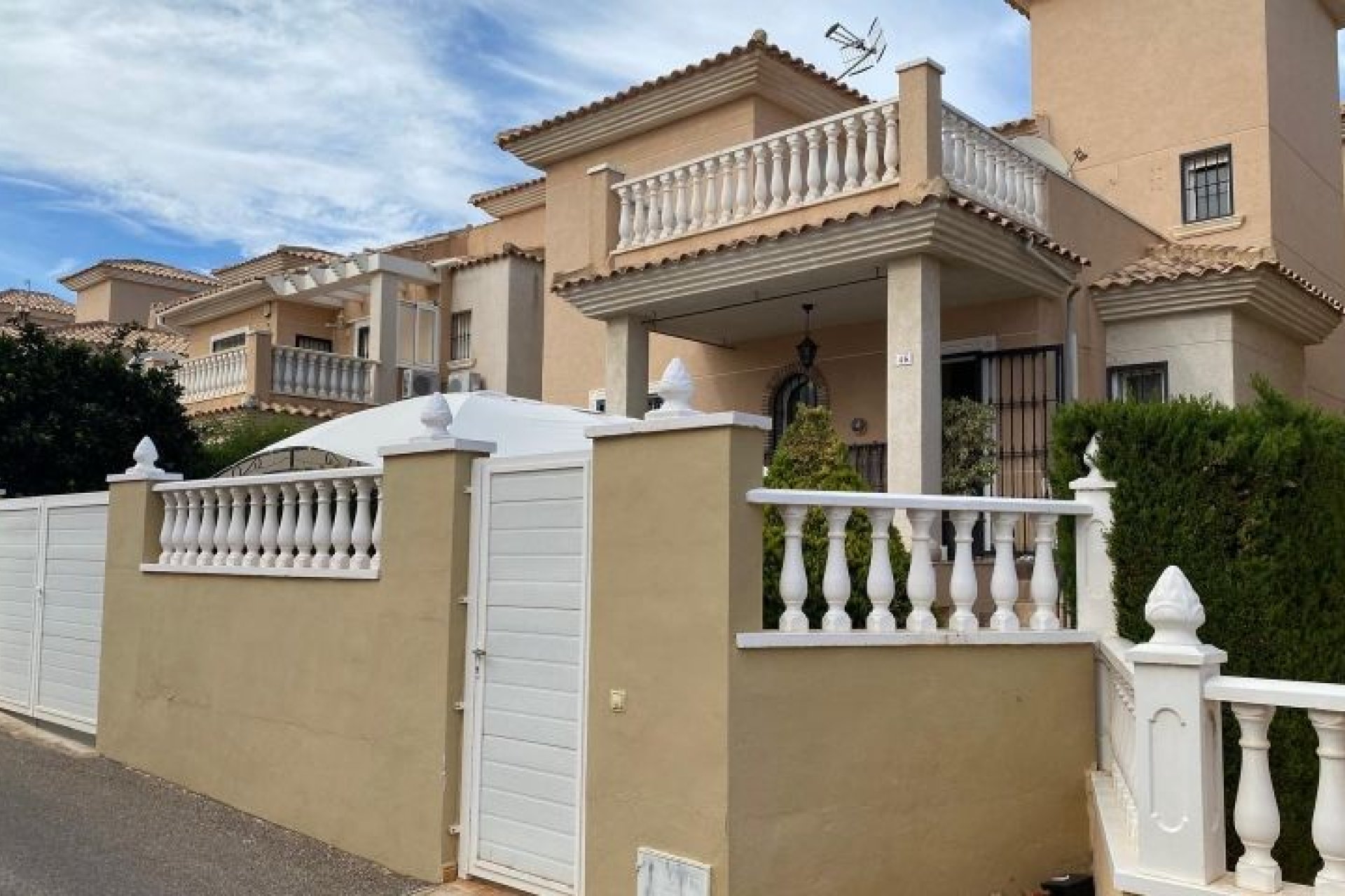 Revânzare - Vilă -
Orihuela Costa - Costa Blanca