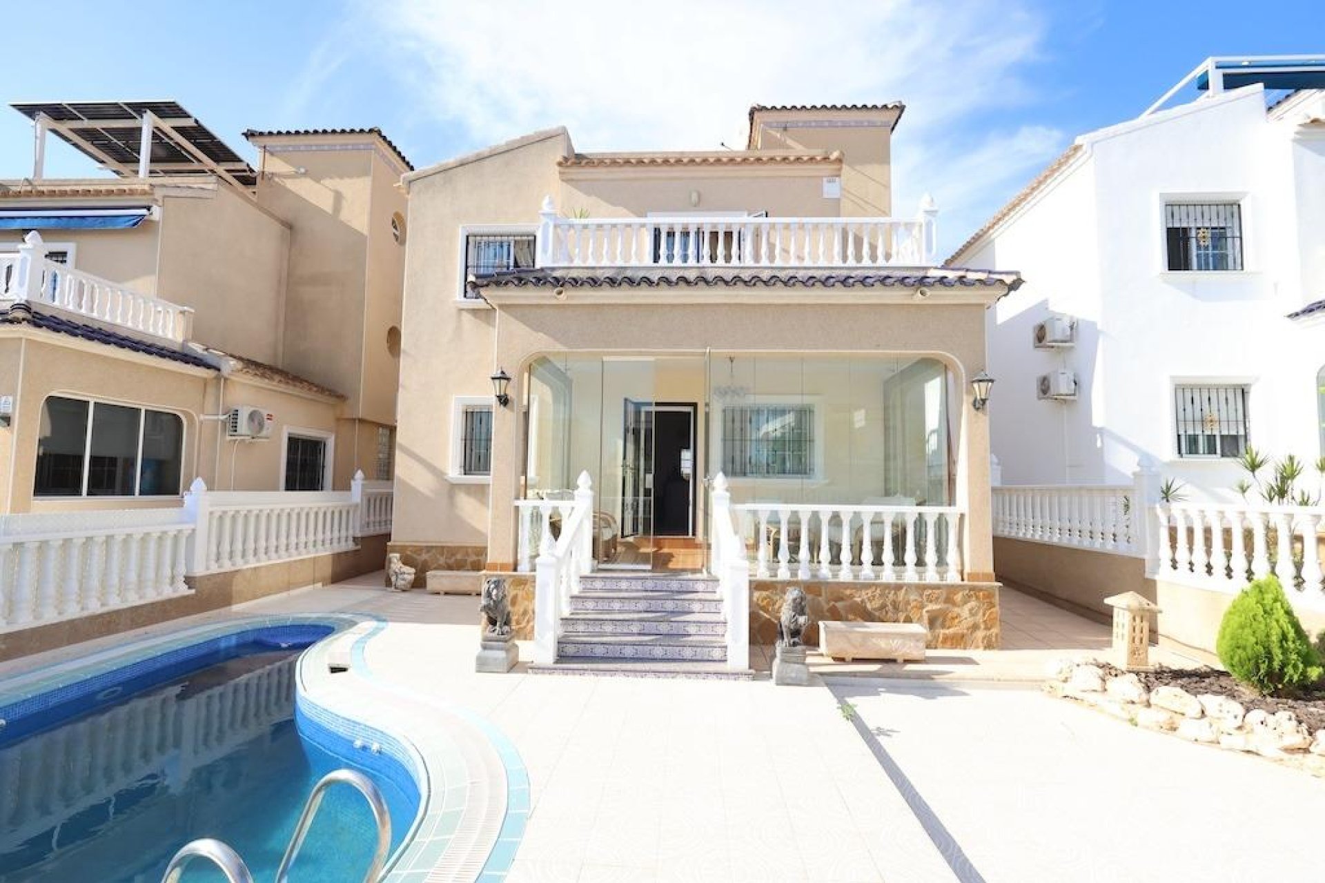 Revânzare - Vilă -
Orihuela Costa - Costa Blanca