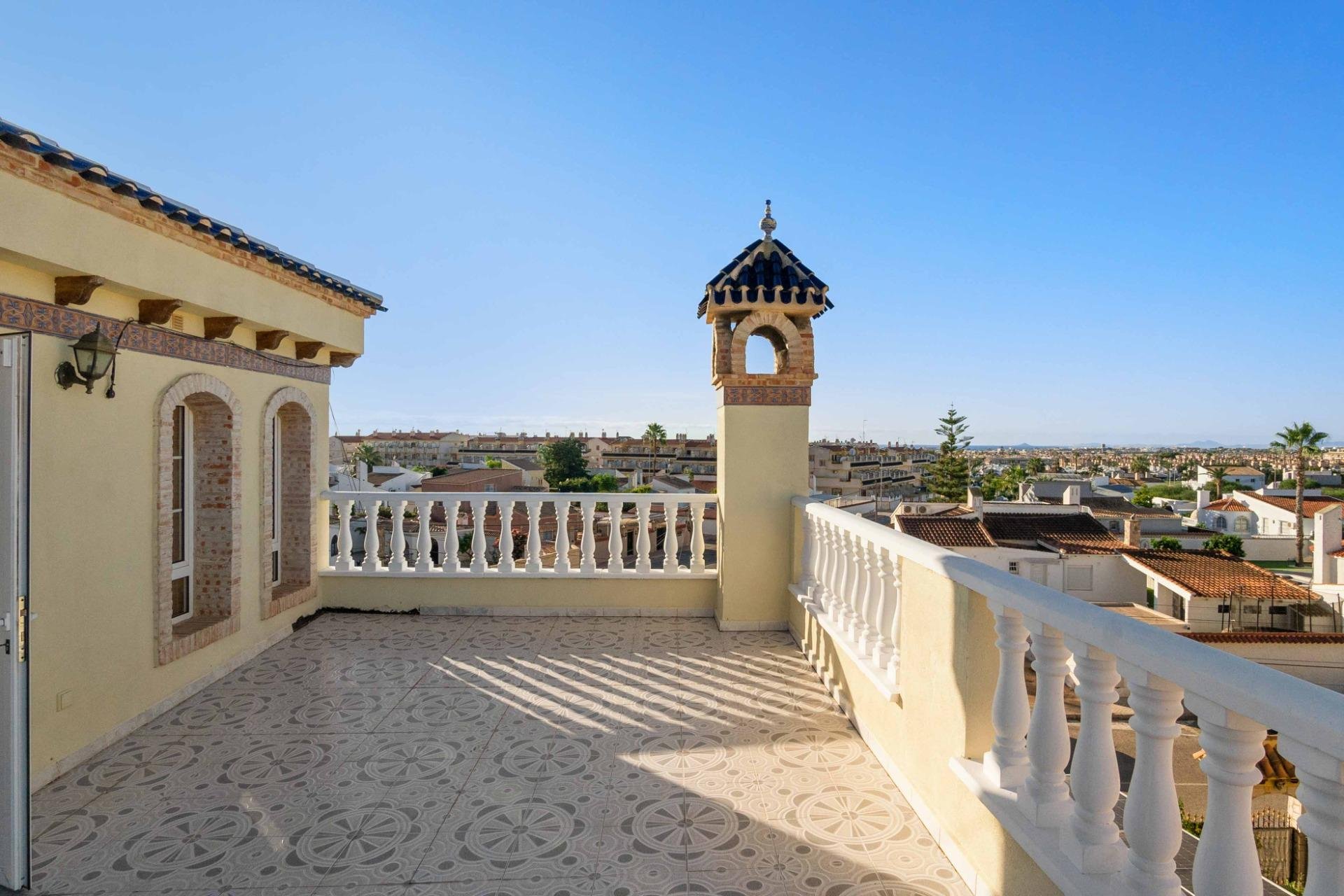 Revânzare - Vilă -
Orihuela Costa - La Florida