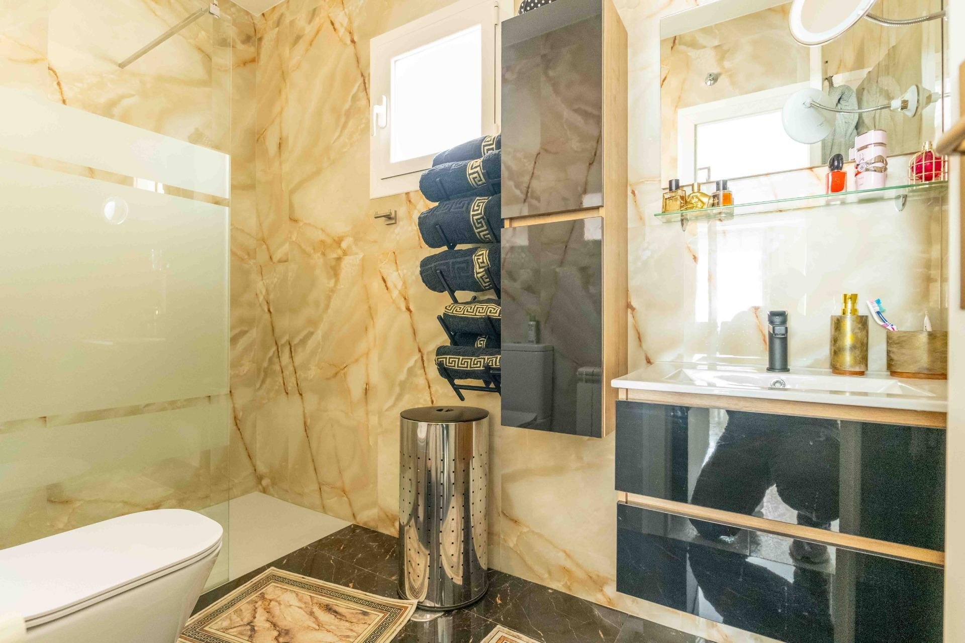 Revânzare - Vilă -
Orihuela Costa - Punta Prima