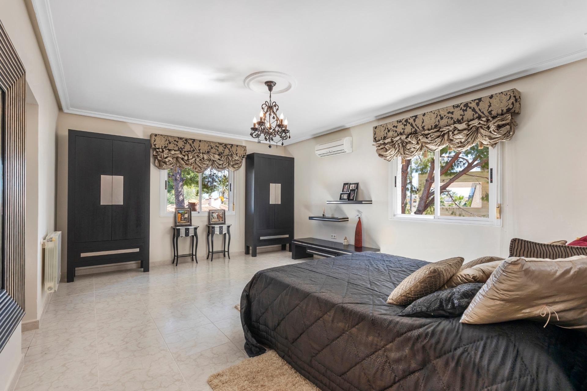 Revânzare - Vilă -
Rojales - Pueblo Bravo