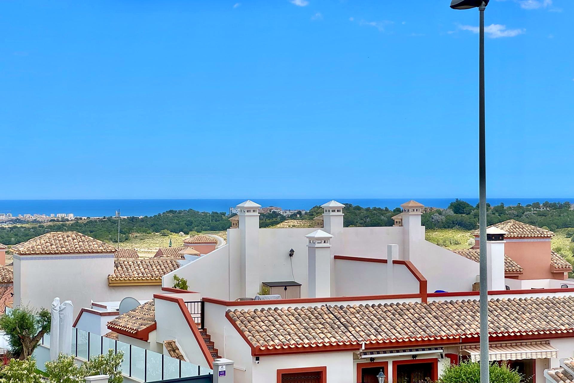 Revânzare - Vilă -
San Miguel de Salinas - Bellavista
