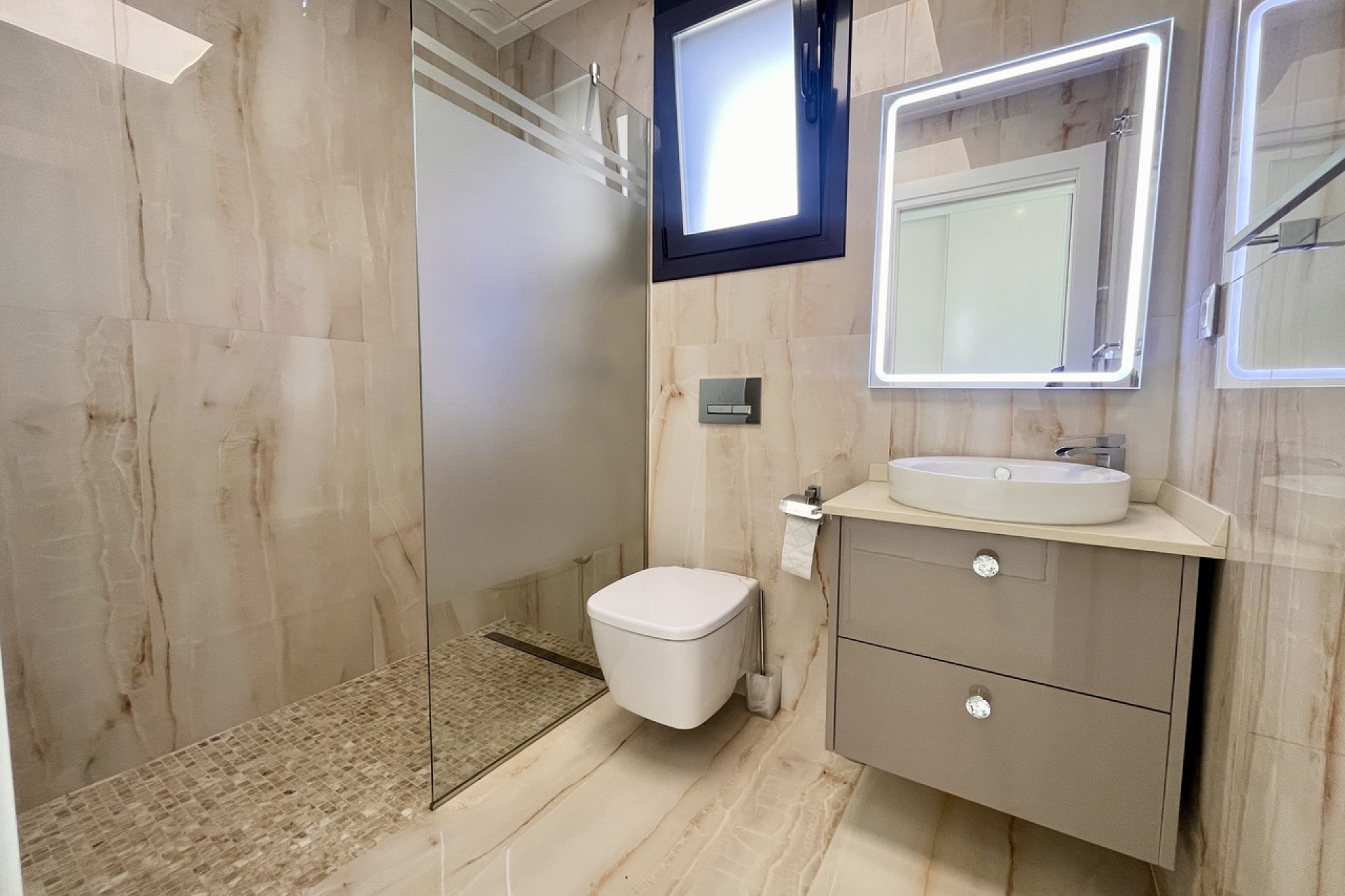 Revânzare - Vilă -
San Miguel de Salinas - Inland