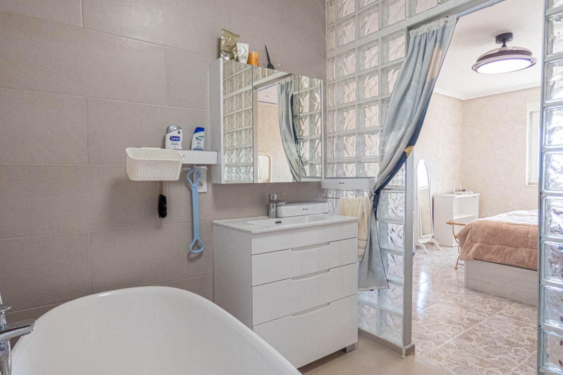 Revânzare - Vilă -
San Miguel de Salinas - Inland