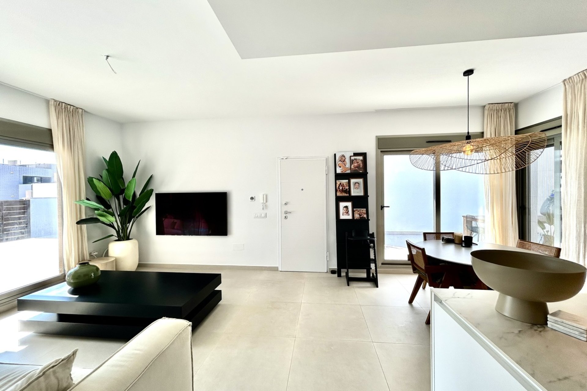 Revânzare - Vilă -
San Miguel de Salinas - Inland