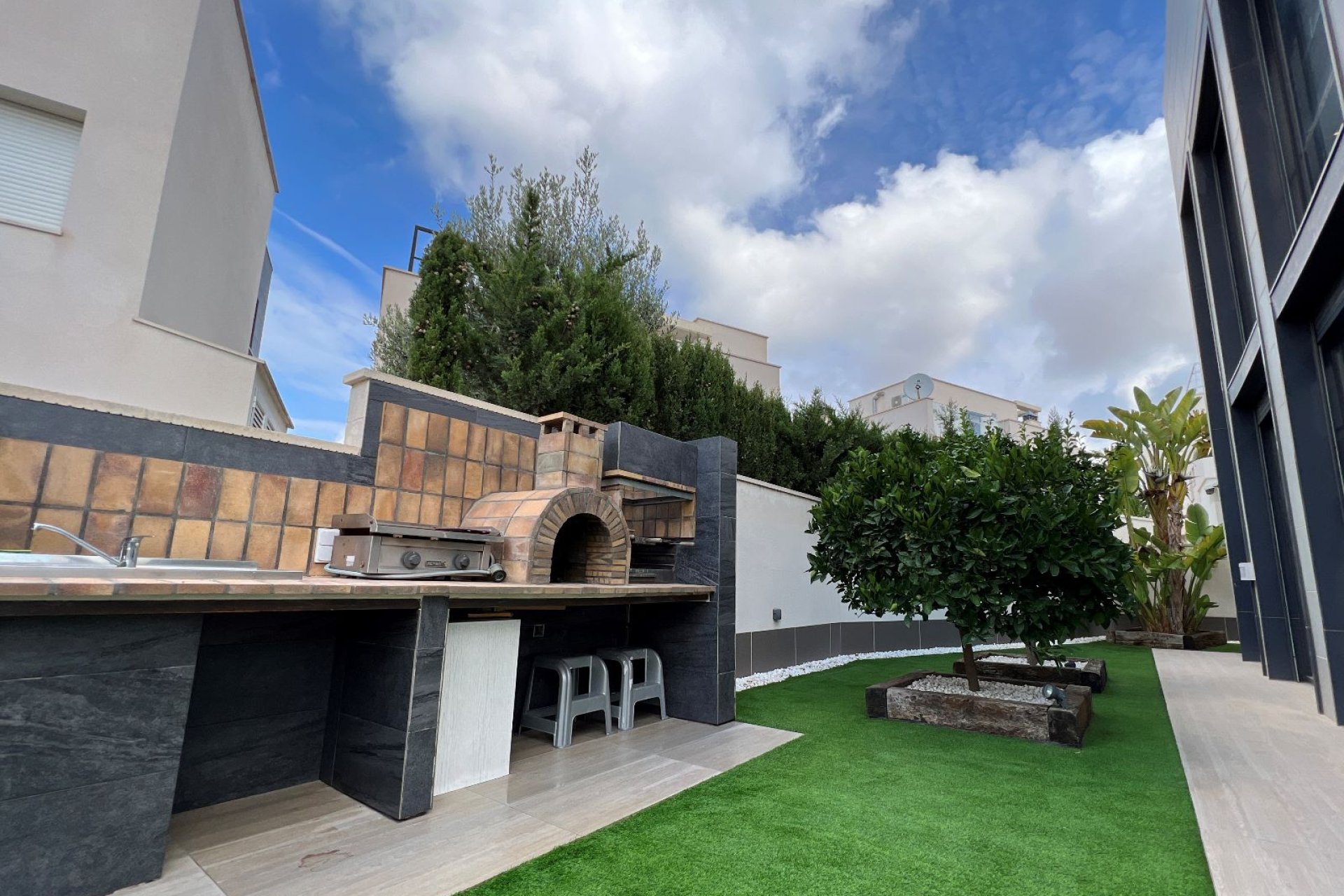 Revânzare - Vilă -
San Miguel de Salinas - Inland