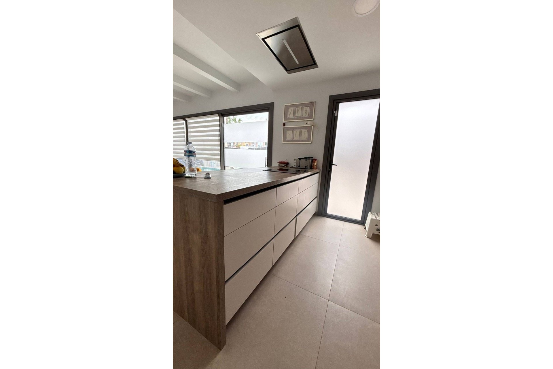 Revânzare - Vilă -
San Miguel de Salinas - Urbanizacion Blue Lagoon