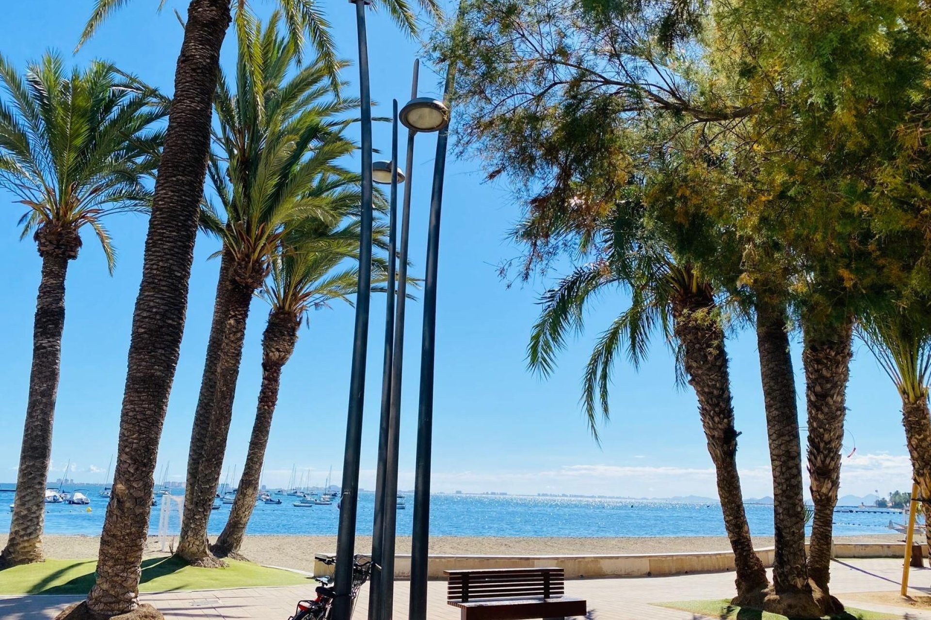 Revânzare - Vilă -
Santiago de la Ribera - San Blas