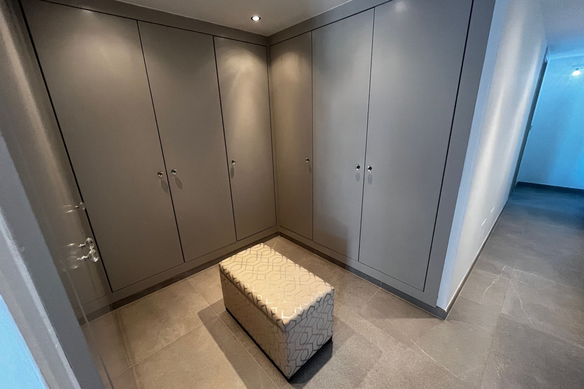 Revânzare - Vilă -
Sucina - Inland