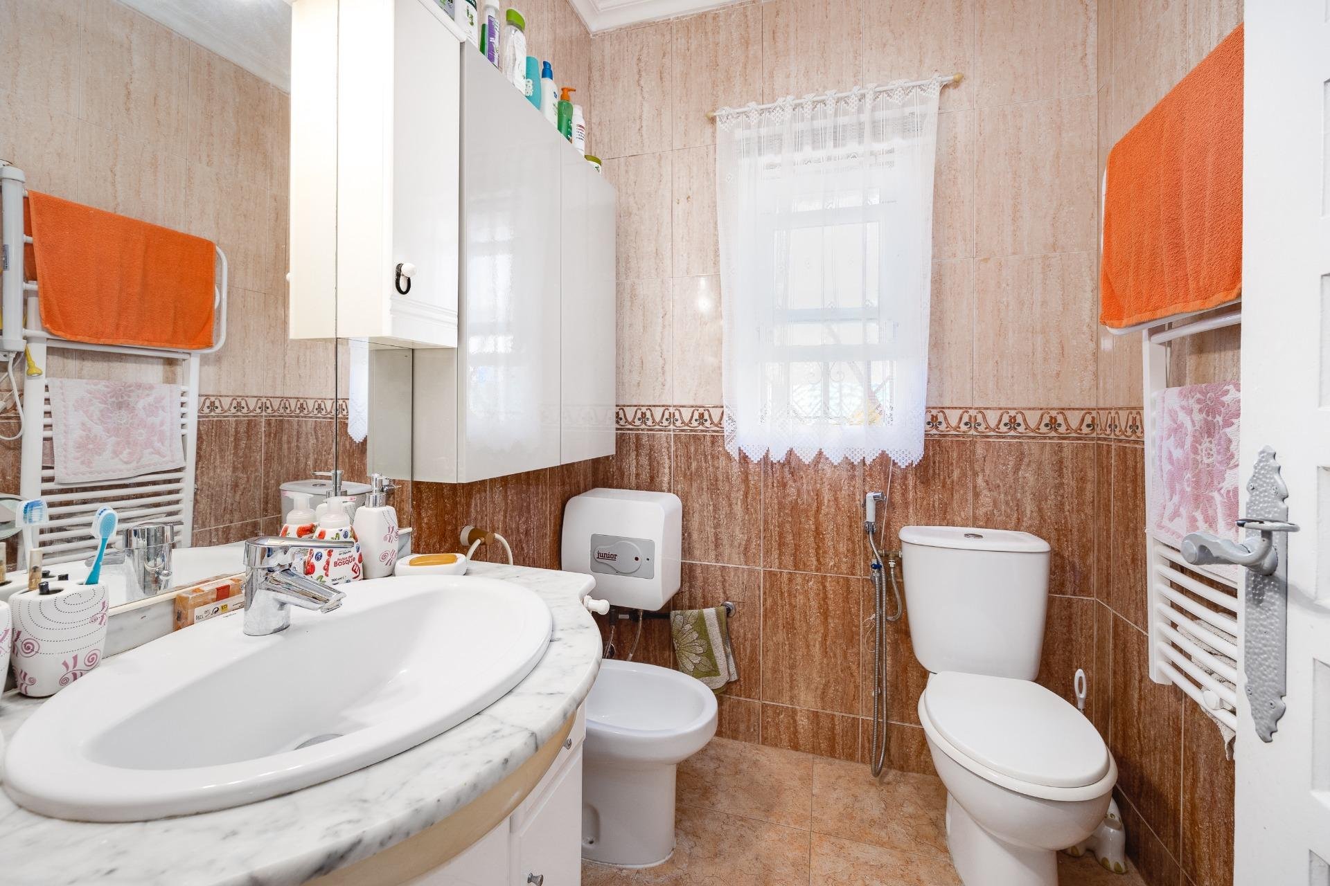 Revânzare - Vilă -
Torrevieja - Aguas Nuevas