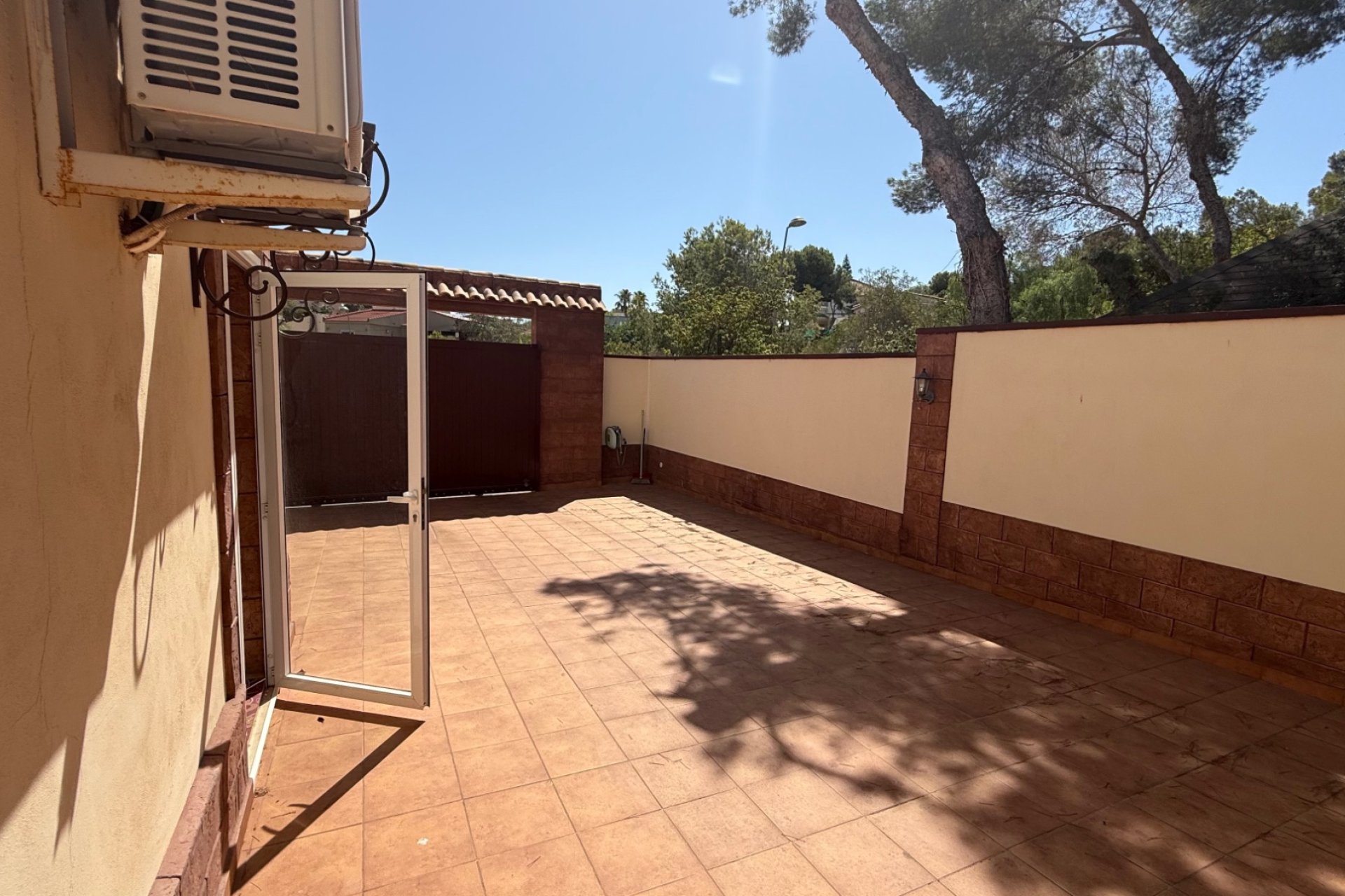 Revânzare - Vilă -
Torrevieja - Costa Blanca