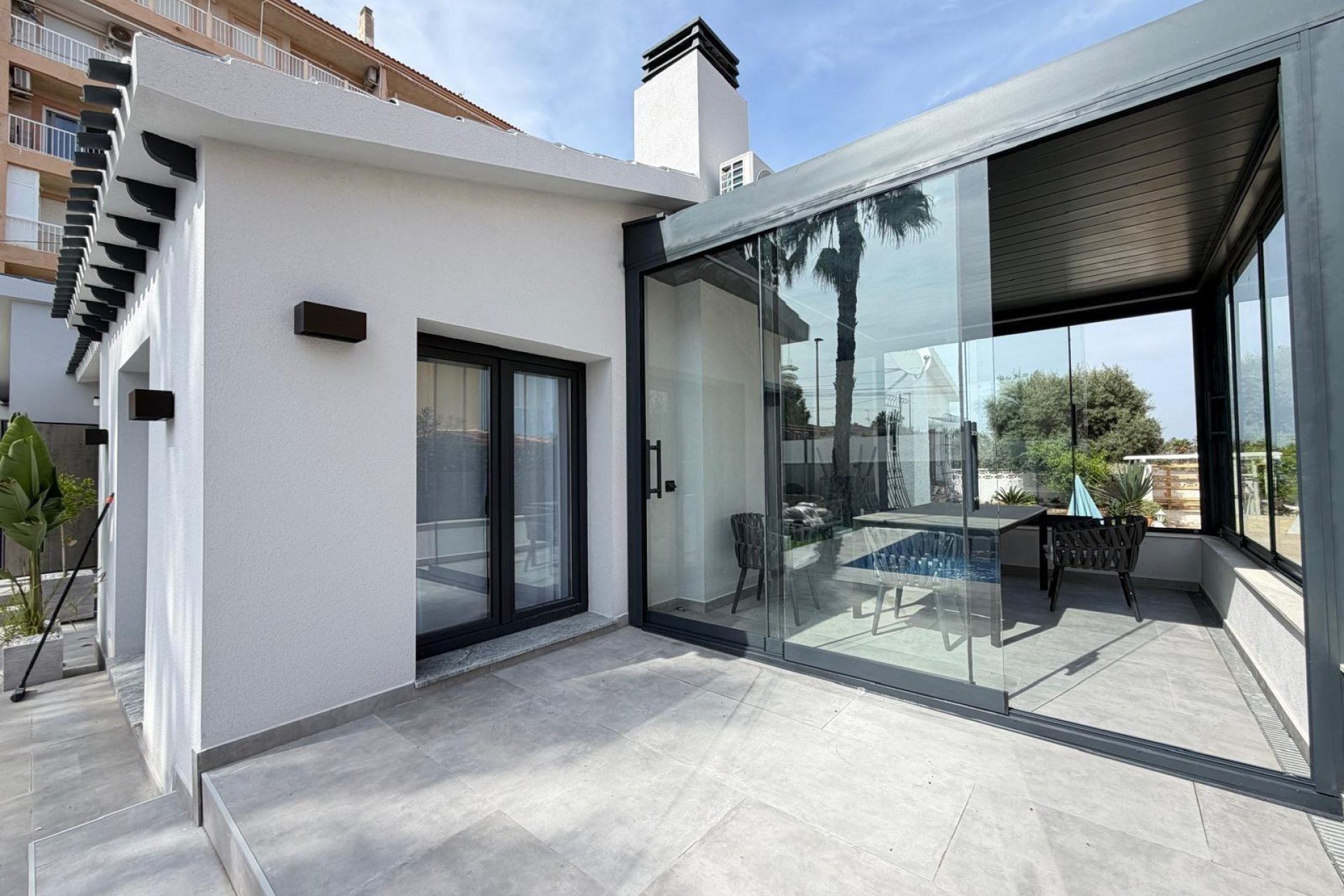 Revânzare - Vilă -
Torrevieja - Punta Prima