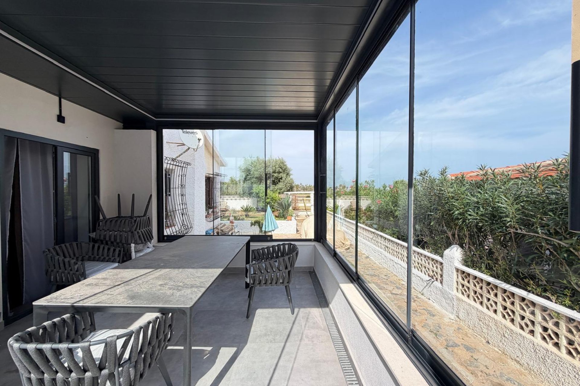 Revânzare - Vilă -
Torrevieja - Punta Prima