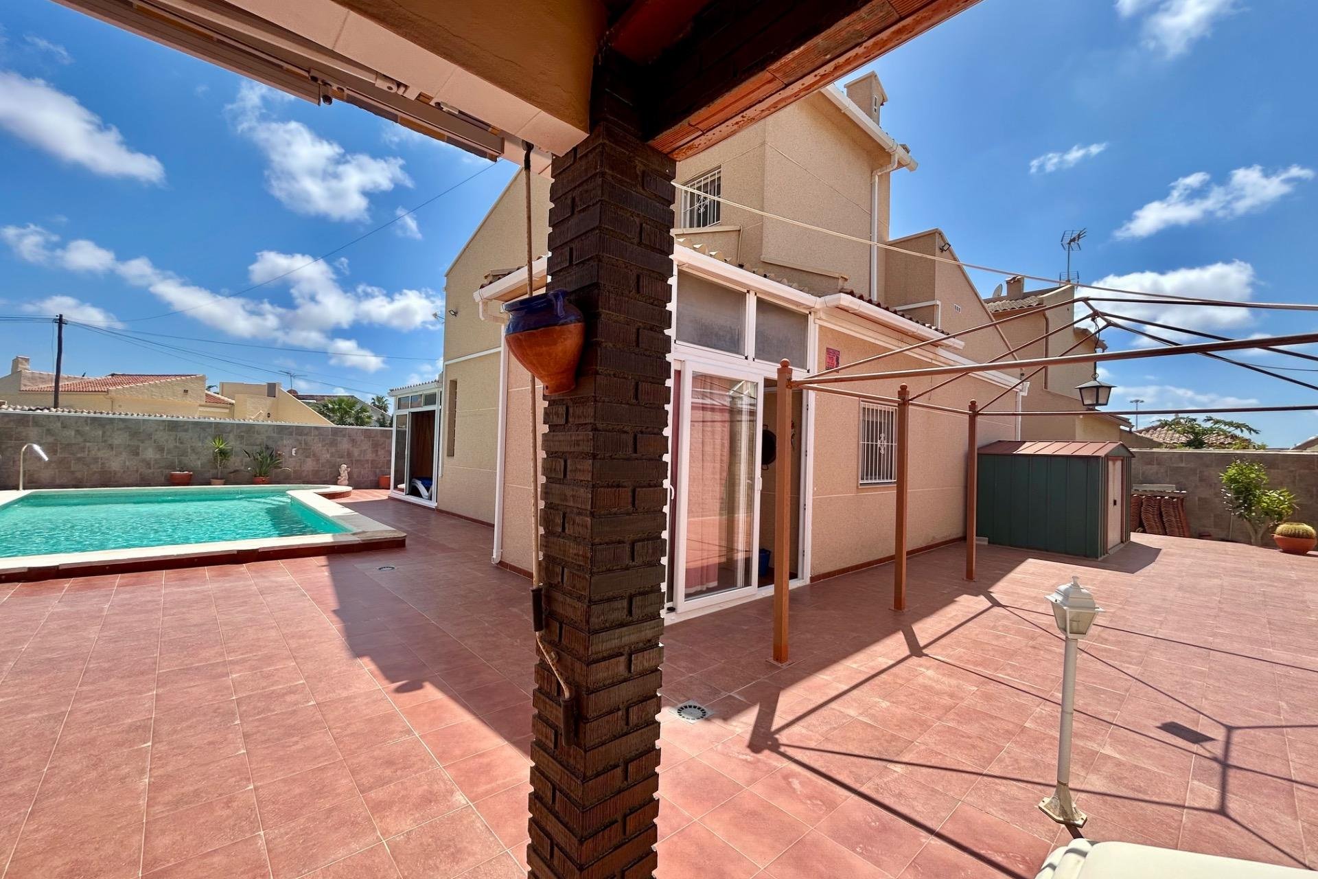 Revânzare - Vilă -
Torrevieja - San Luis