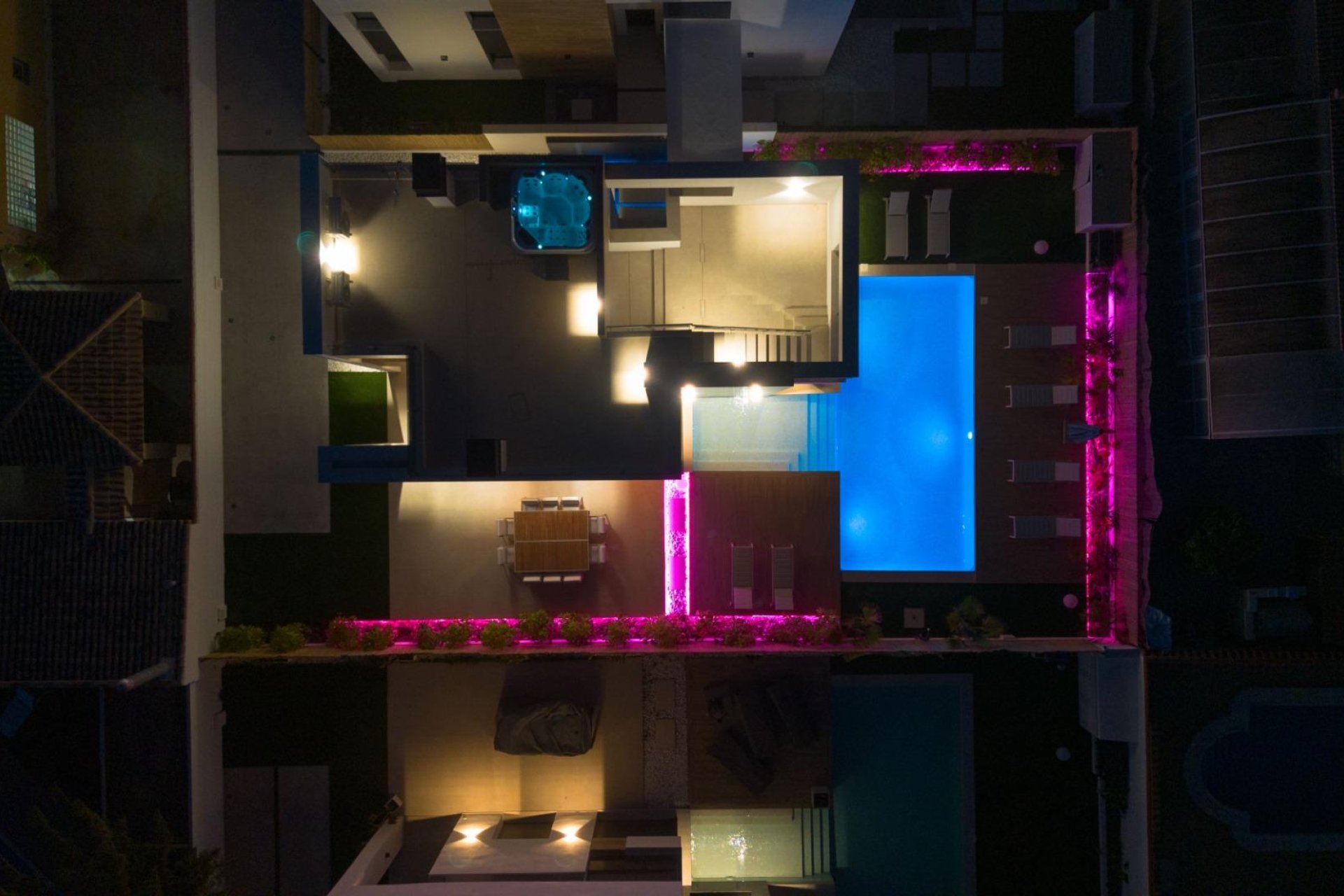 Revânzare - Vilă -
Torrevieja - Torreta Florida