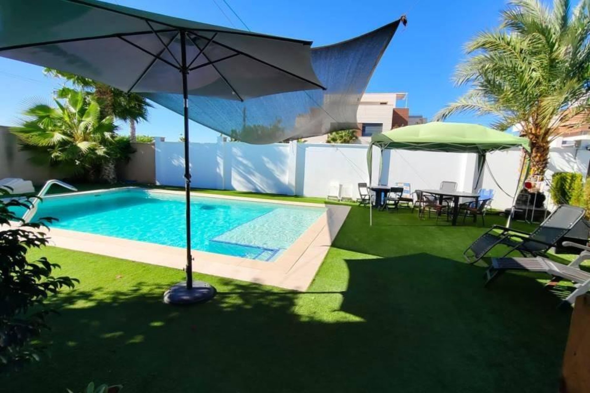 Revânzare - Vilă -
Torrevieja - Torreta Florida