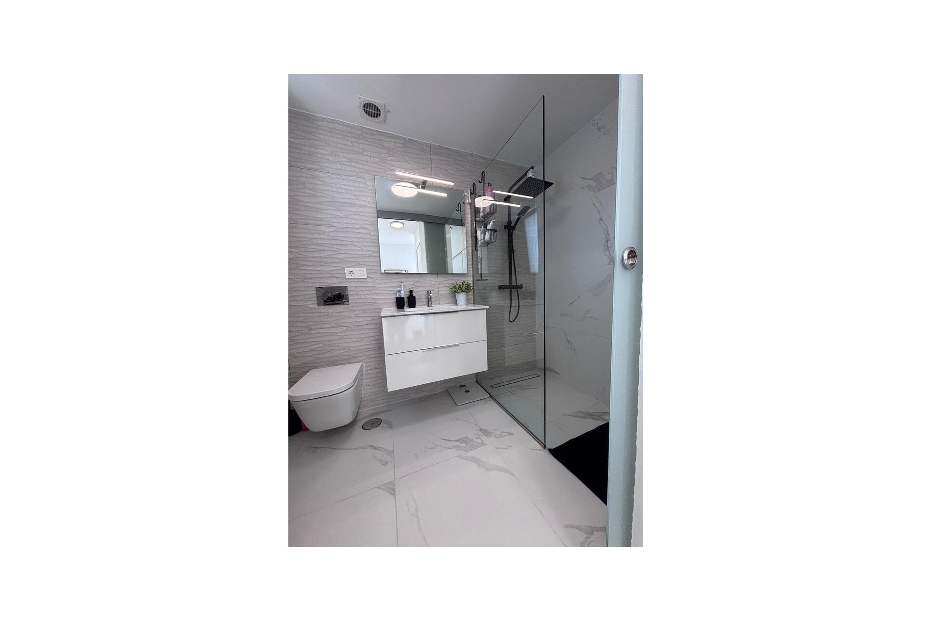 Revânzare - Vilă -
Villamartin - Costa Blanca