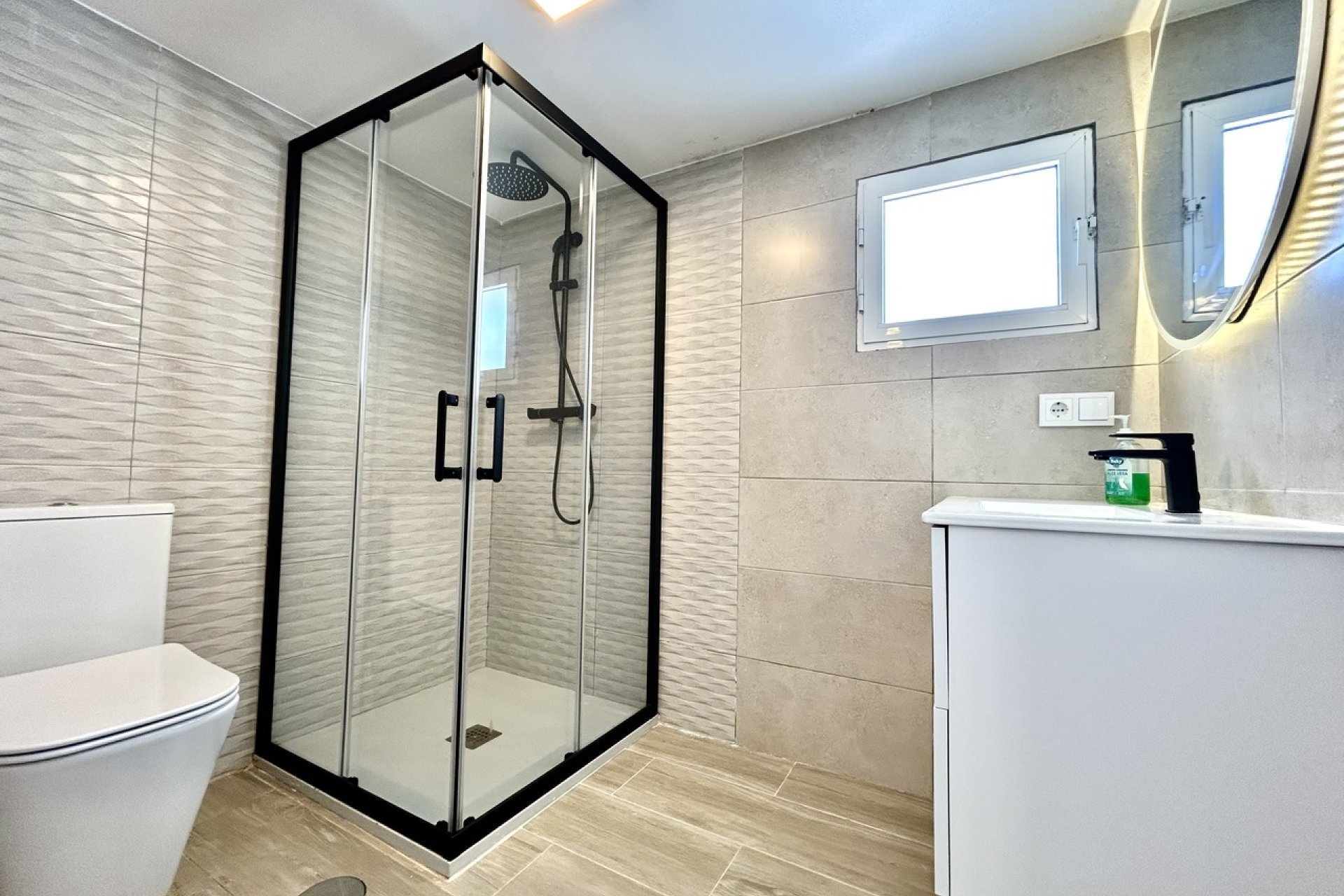 Revânzare - Vilă -
Villamartin - Costa Blanca